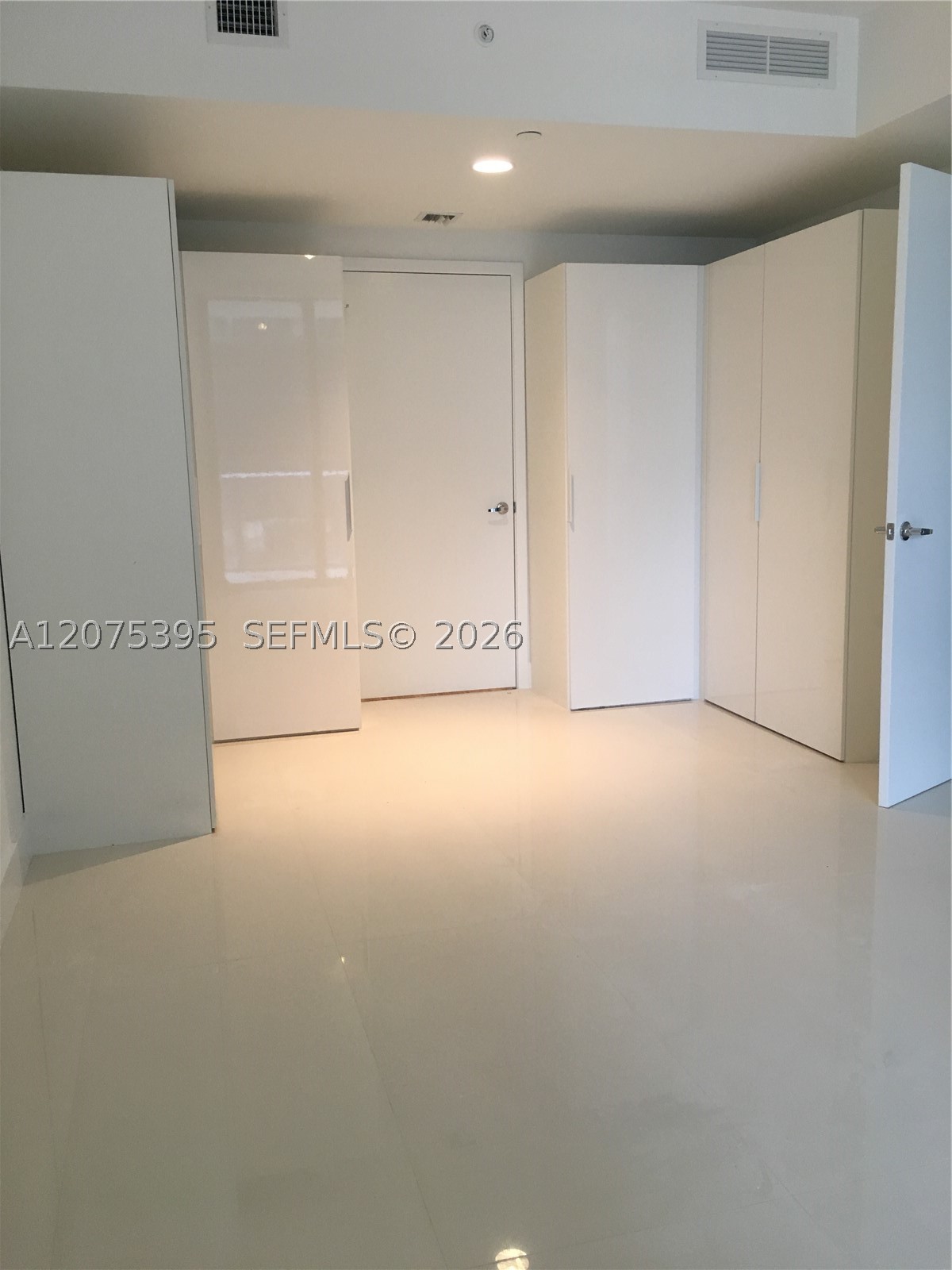 1010 Brickell Ave #2009, Miami FL 33131