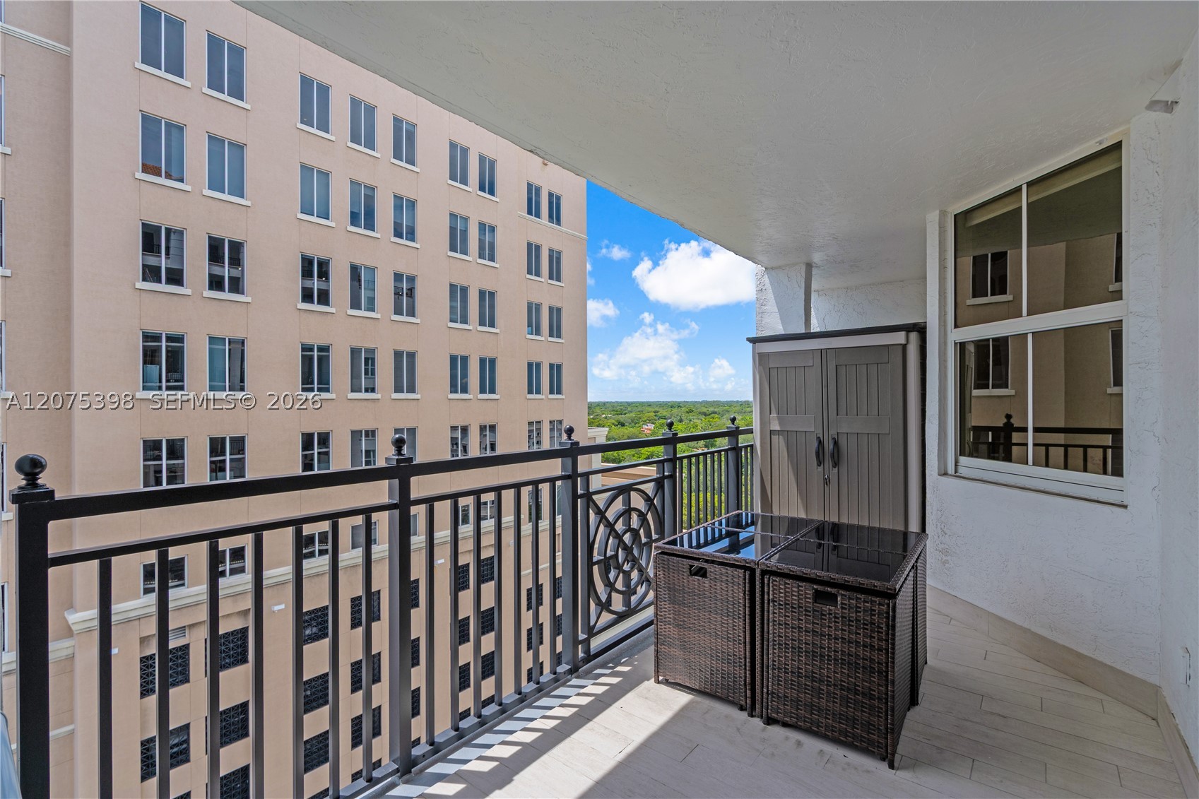 357 Almeria Ave #1105, Coral Gables FL 33134
