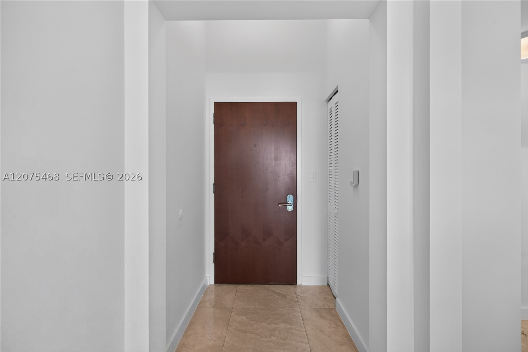 31 SE 5th St #4212, Miami FL 33131