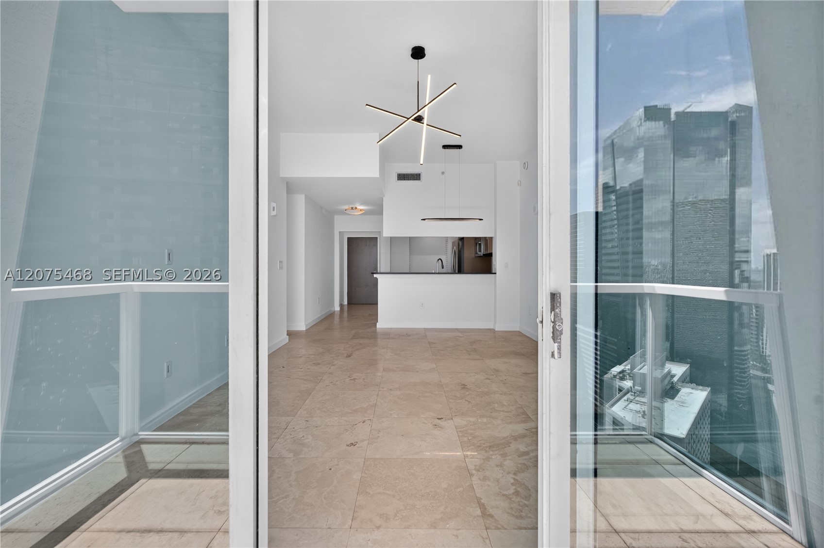 31 SE 5th St #4212, Miami FL 33131
