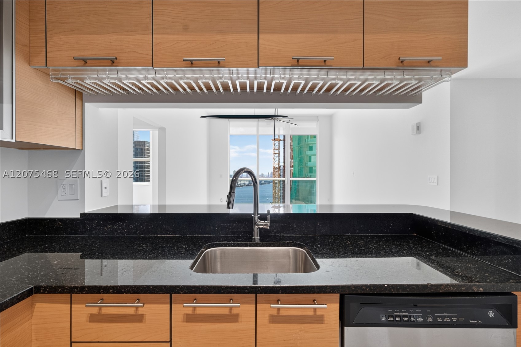 31 SE 5th St #4212, Miami FL 33131