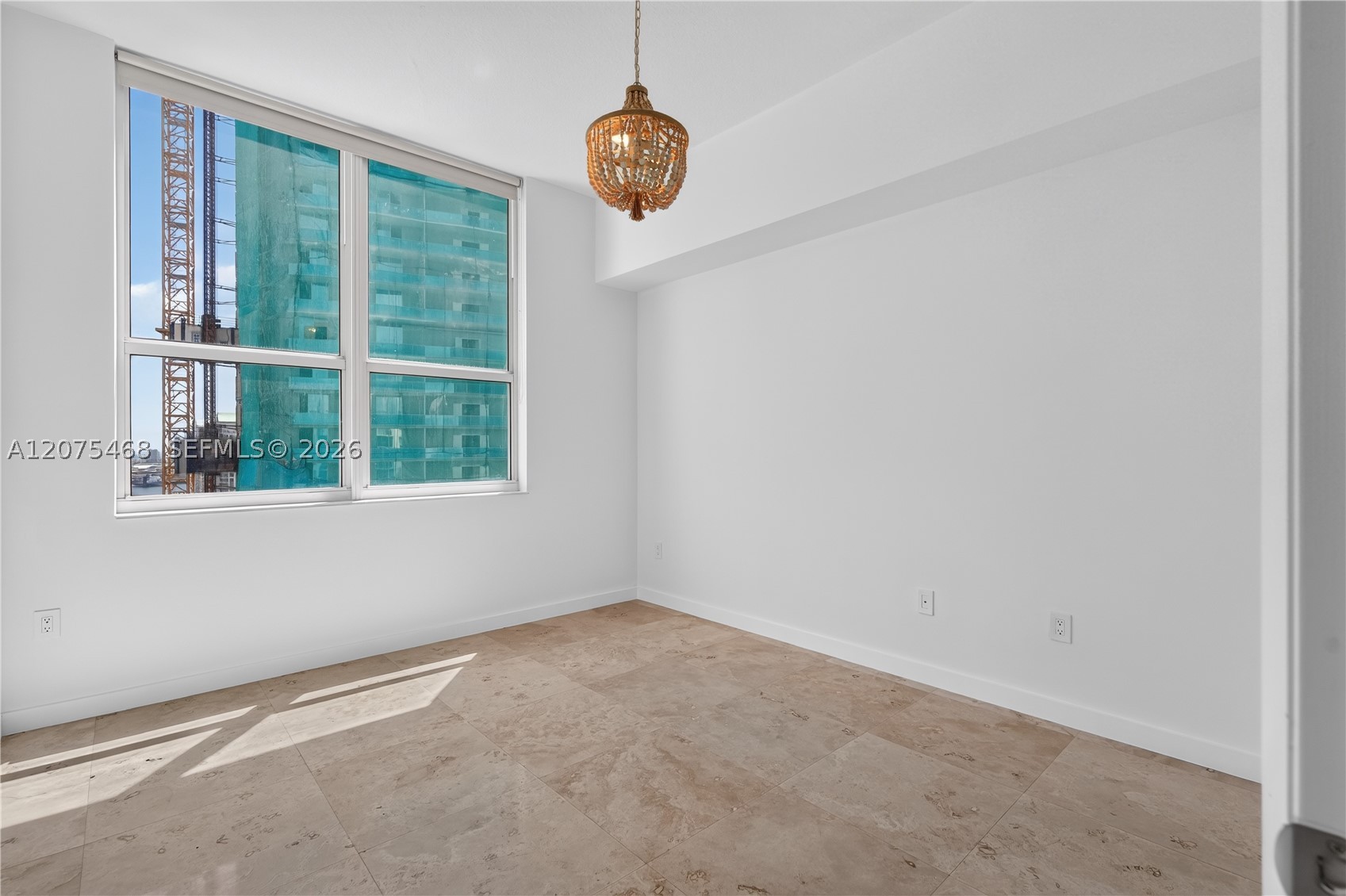 31 SE 5th St #4212, Miami FL 33131