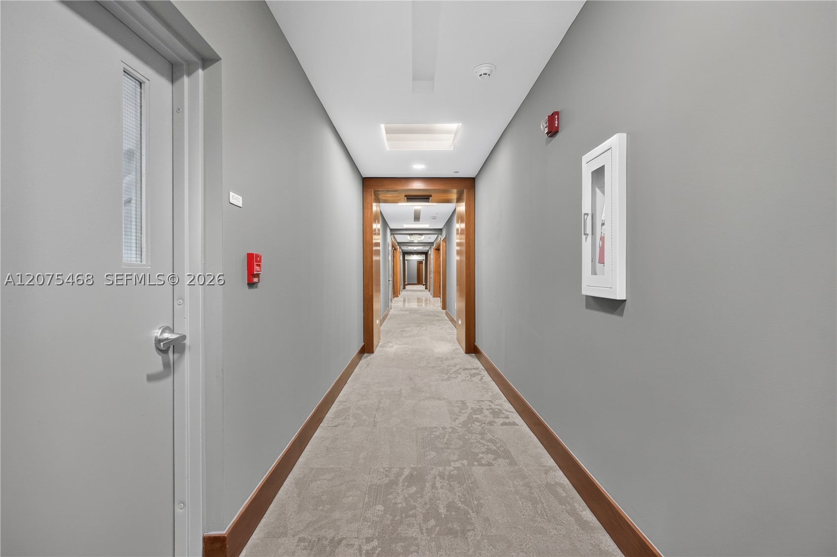 31 SE 5th St #4212, Miami FL 33131