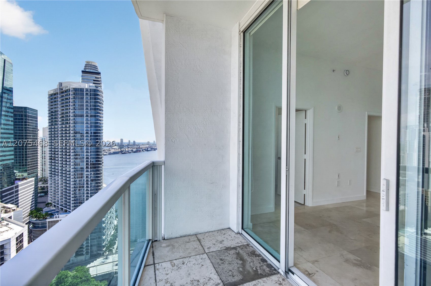 31 SE 5th St #4212, Miami FL 33131