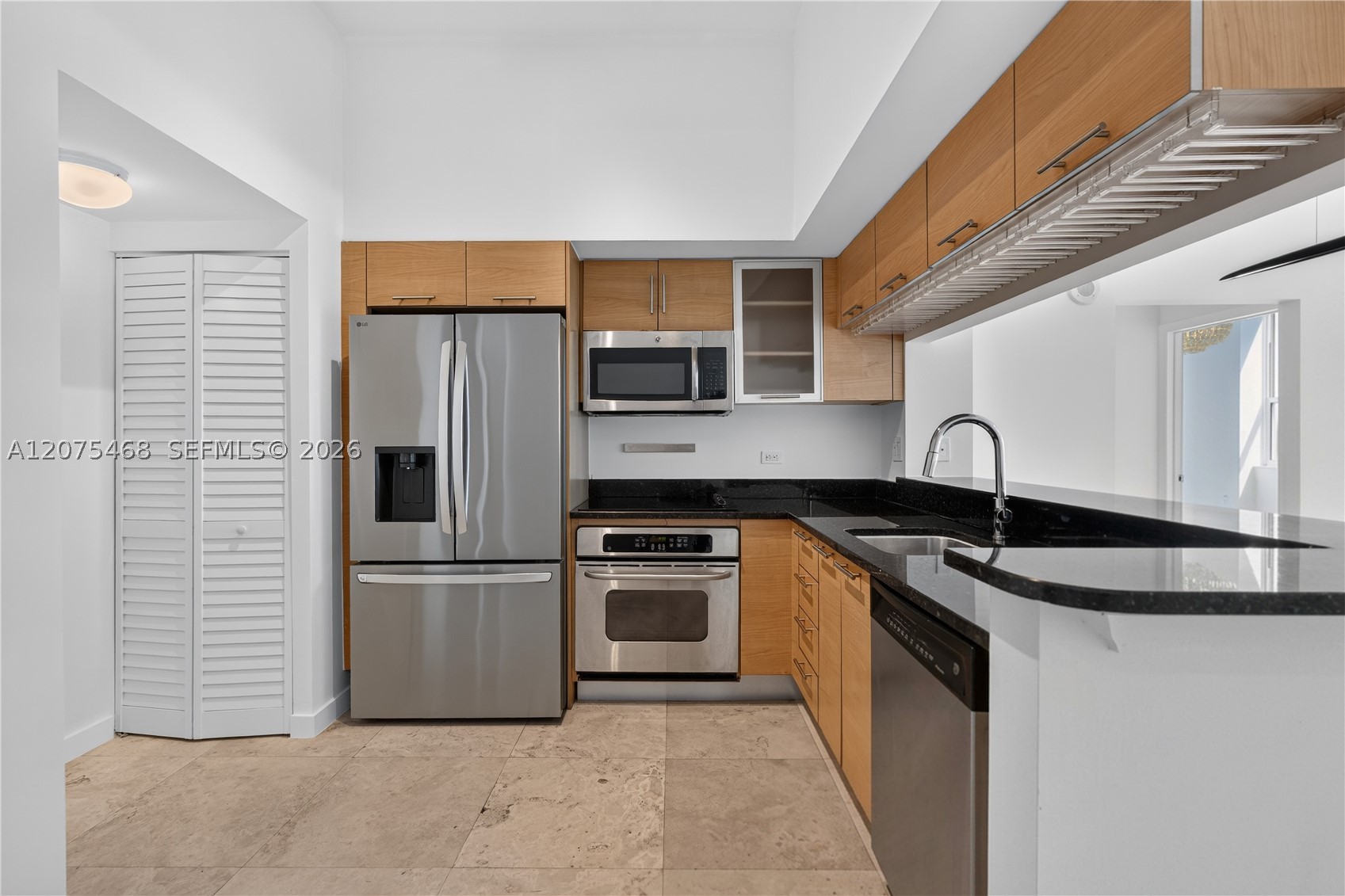 31 SE 5th St #4212, Miami FL 33131