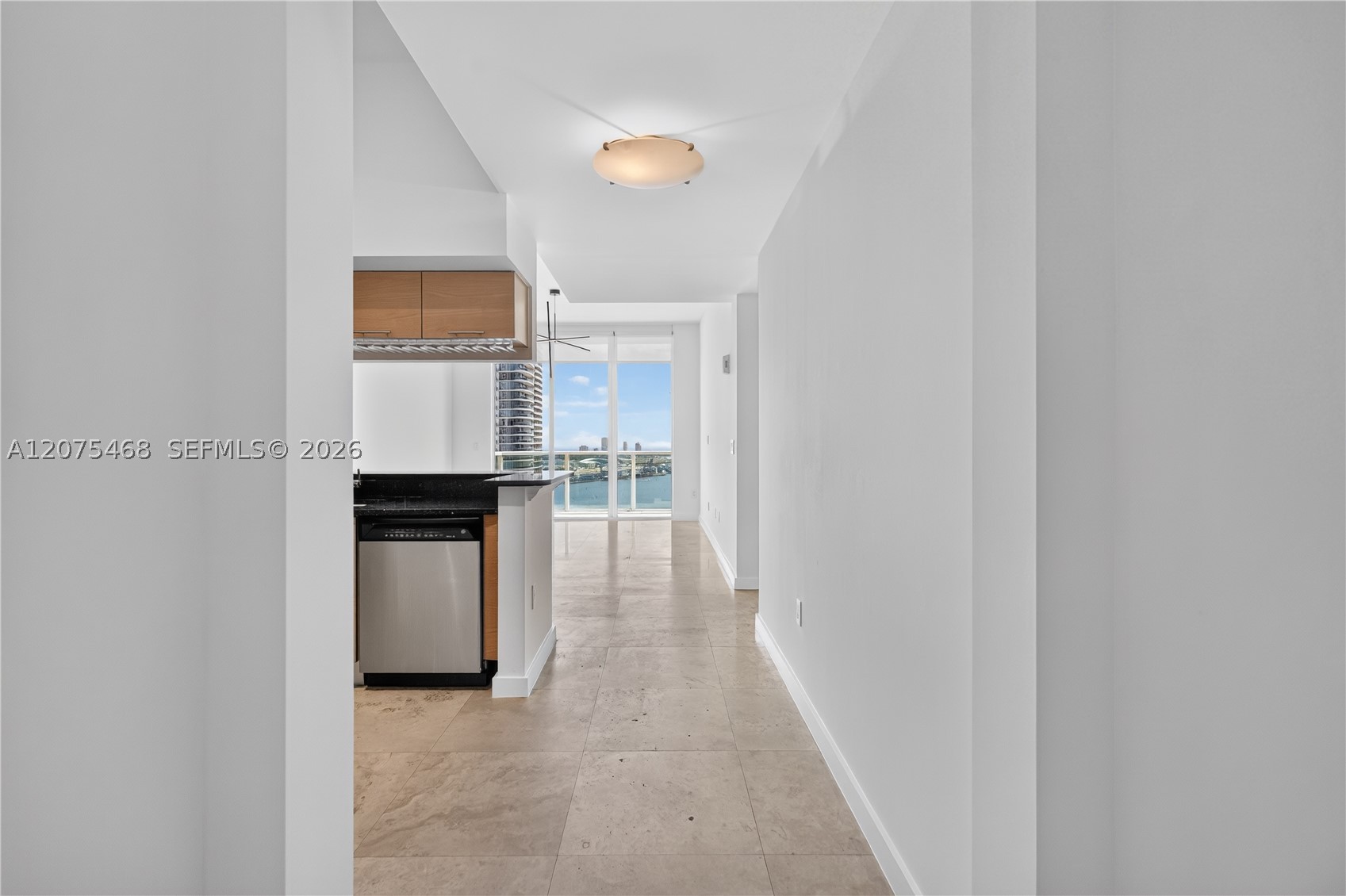 31 SE 5th St #4212, Miami FL 33131