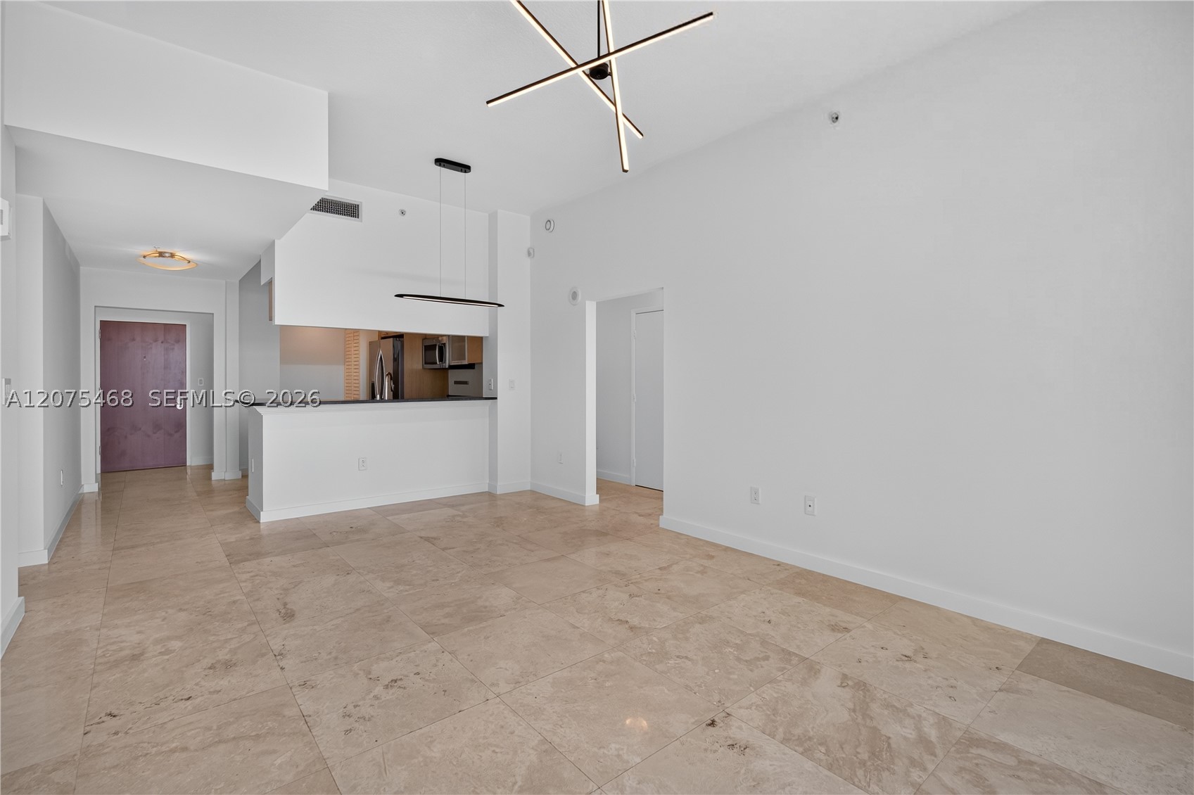 31 SE 5th St #4212, Miami FL 33131