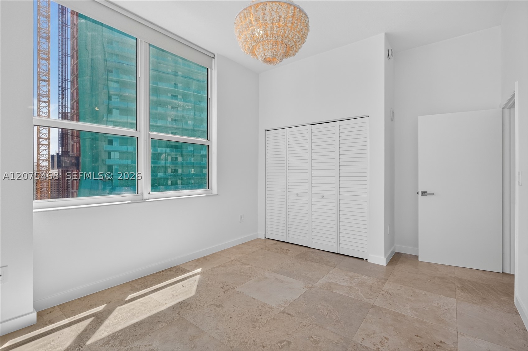 31 SE 5th St #4212, Miami FL 33131