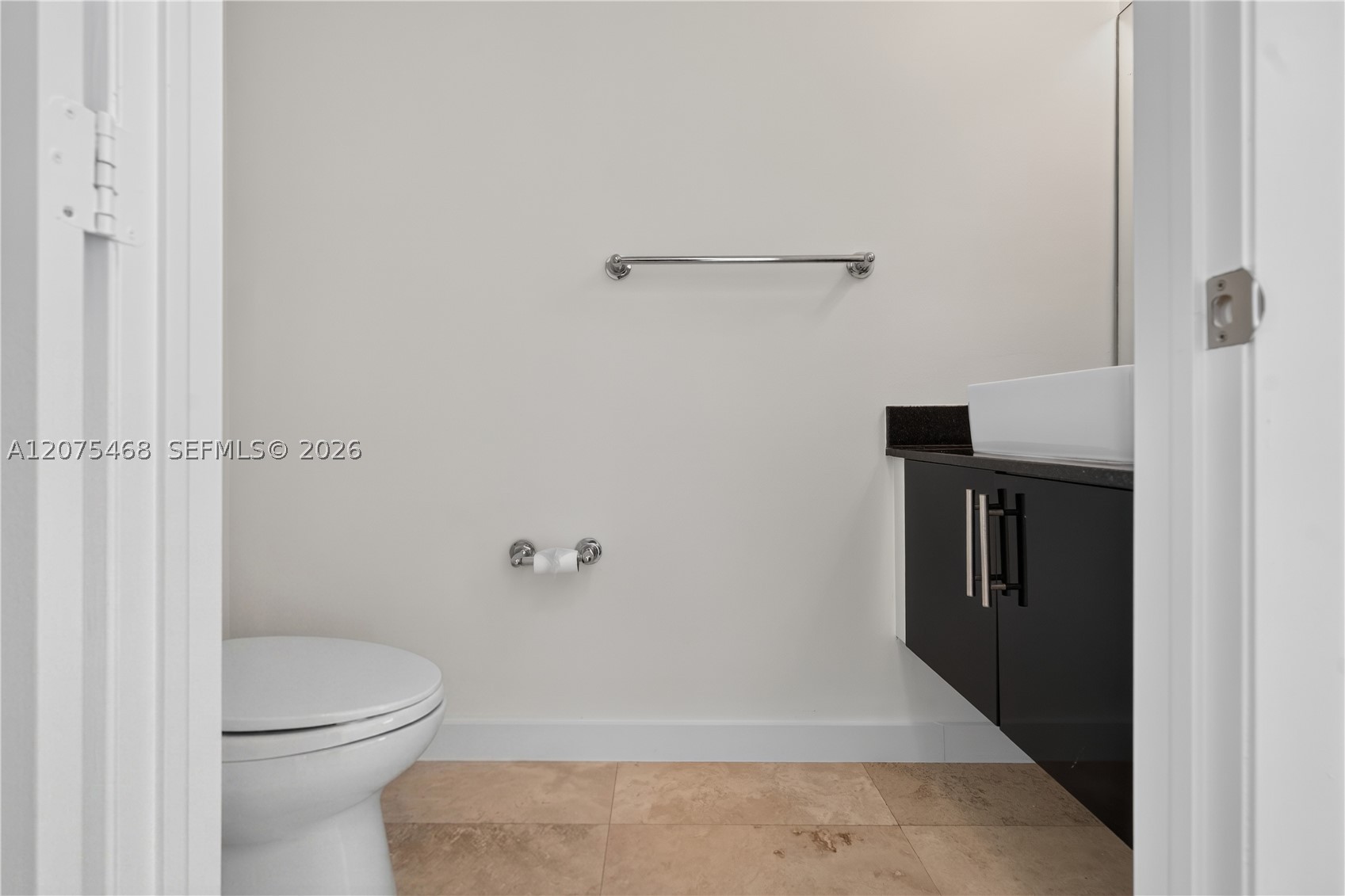 31 SE 5th St #4212, Miami FL 33131