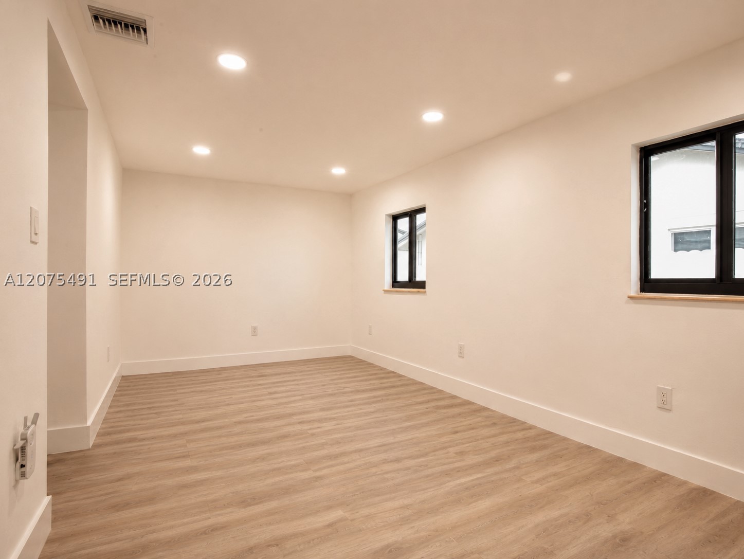 4212 SW 98th Ave, Miami FL 33165