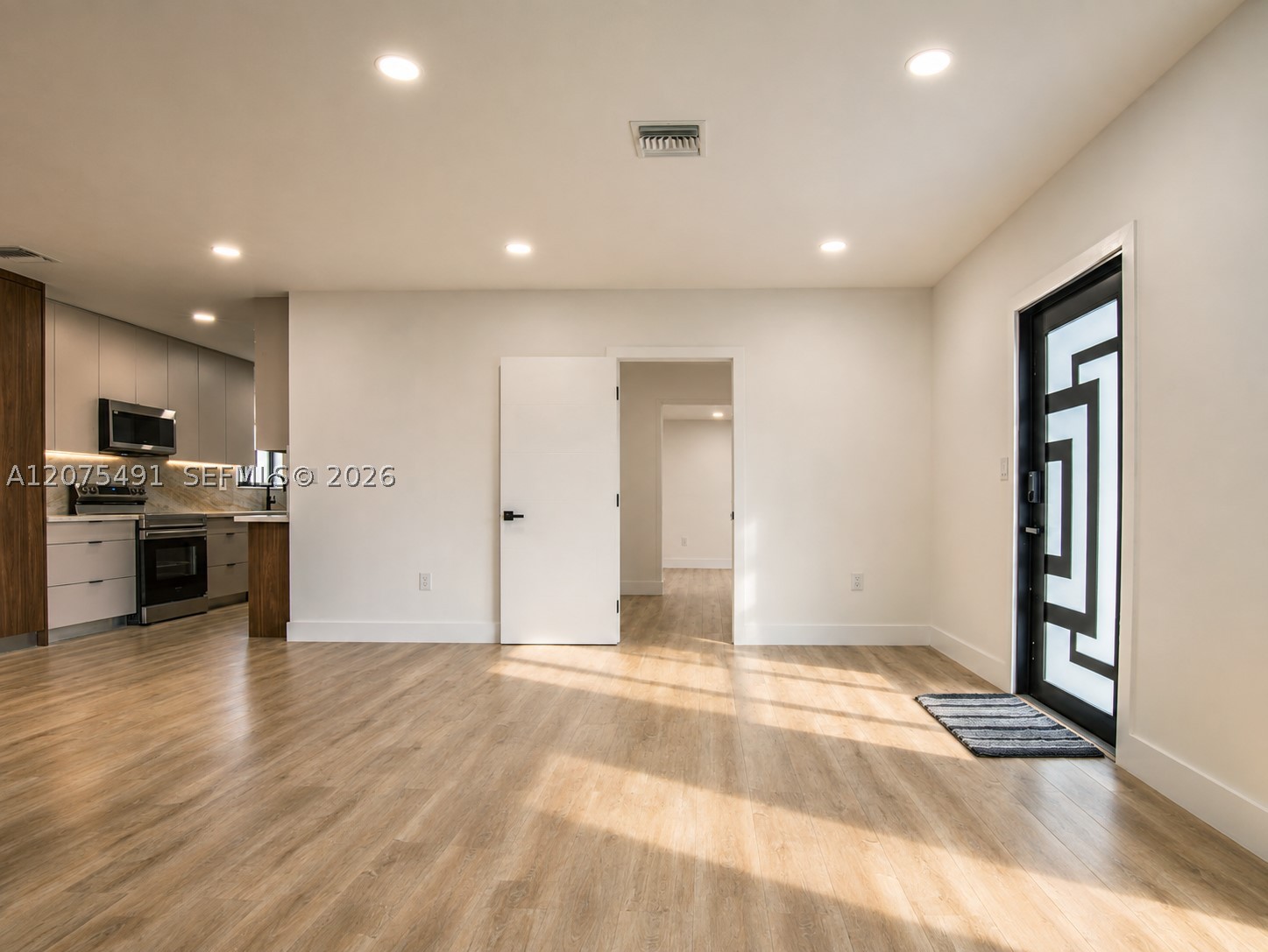 4212 SW 98th Ave, Miami FL 33165