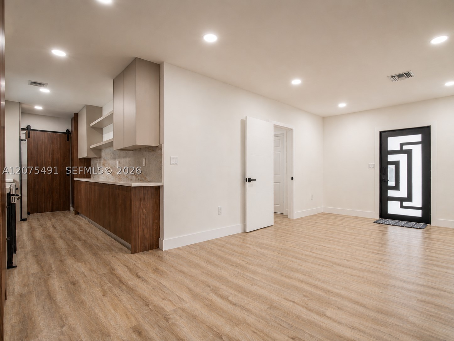 4212 SW 98th Ave, Miami FL 33165