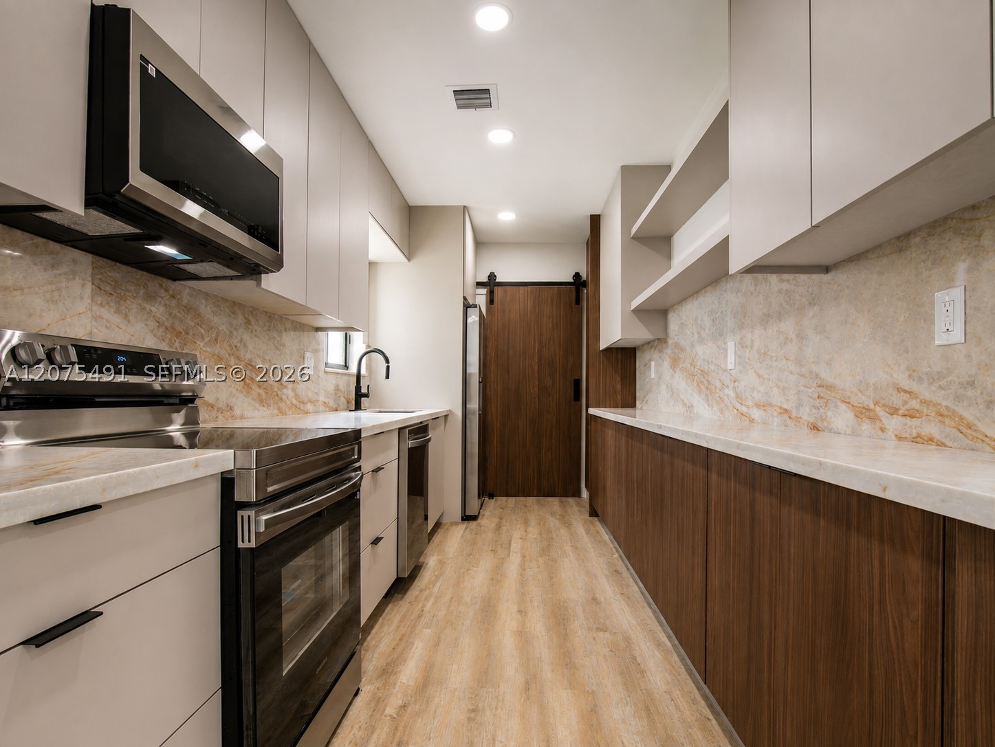 4212 SW 98th Ave, Miami FL 33165