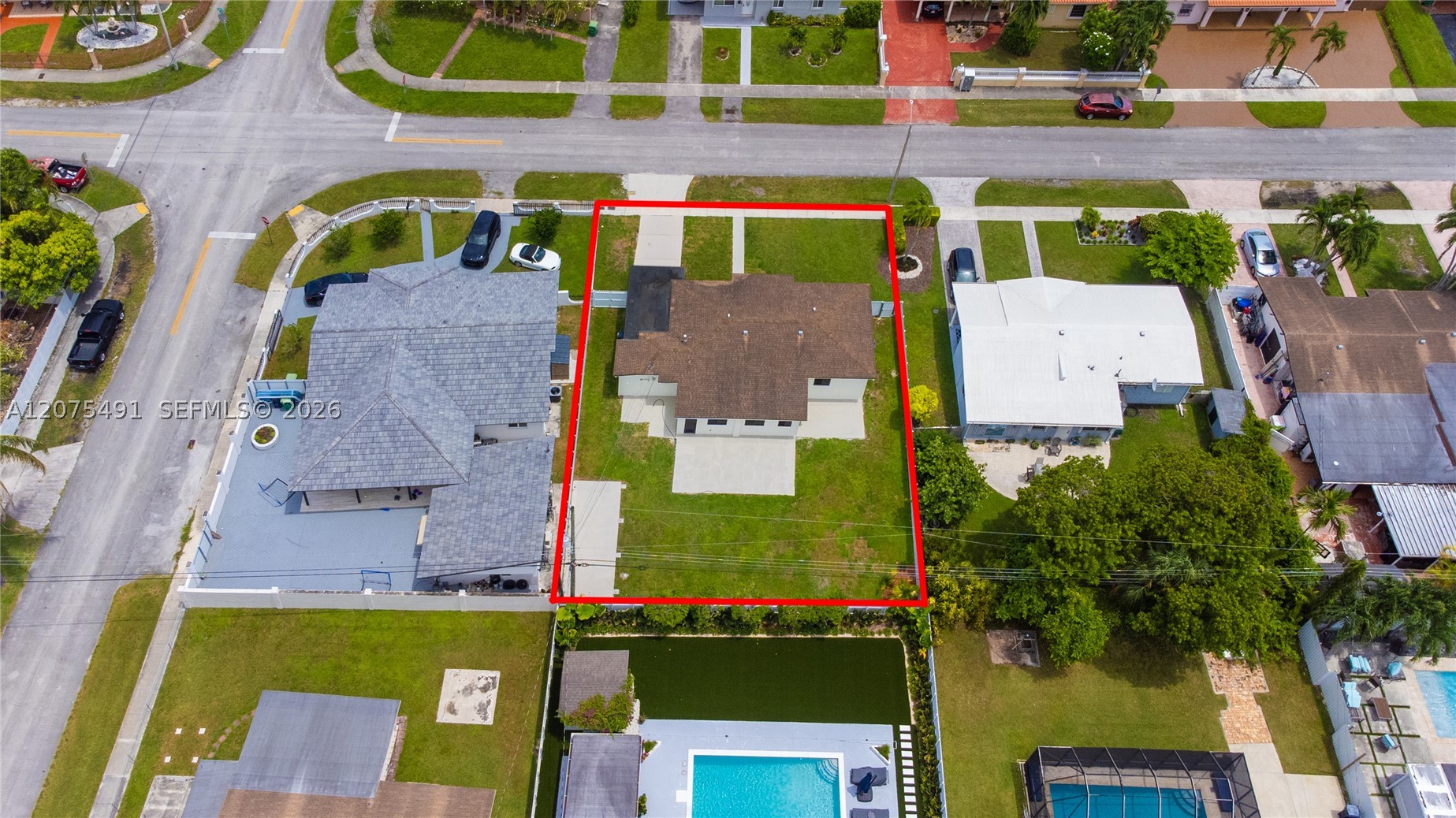 4212 SW 98th Ave, Miami FL 33165