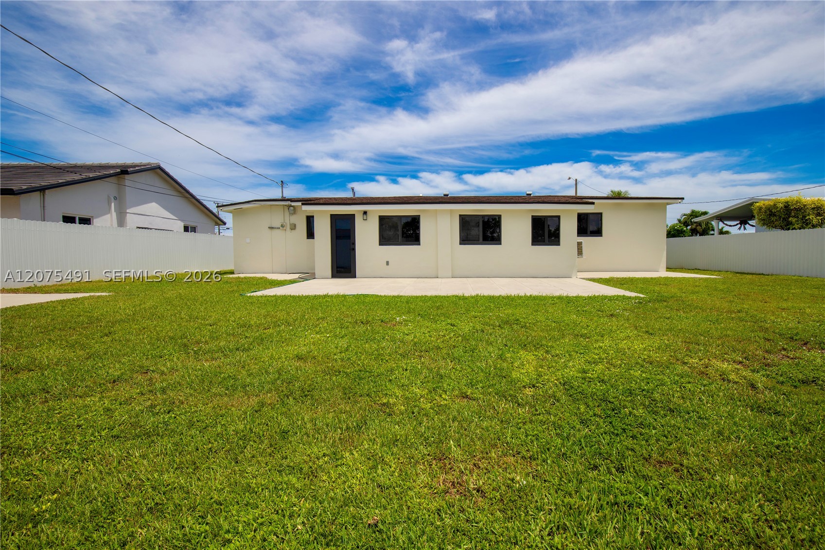 4212 SW 98th Ave, Miami FL 33165
