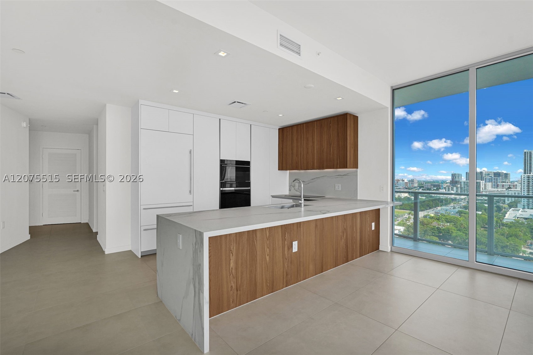 1400 Biscayne Blvd #1706, Miami FL 33132