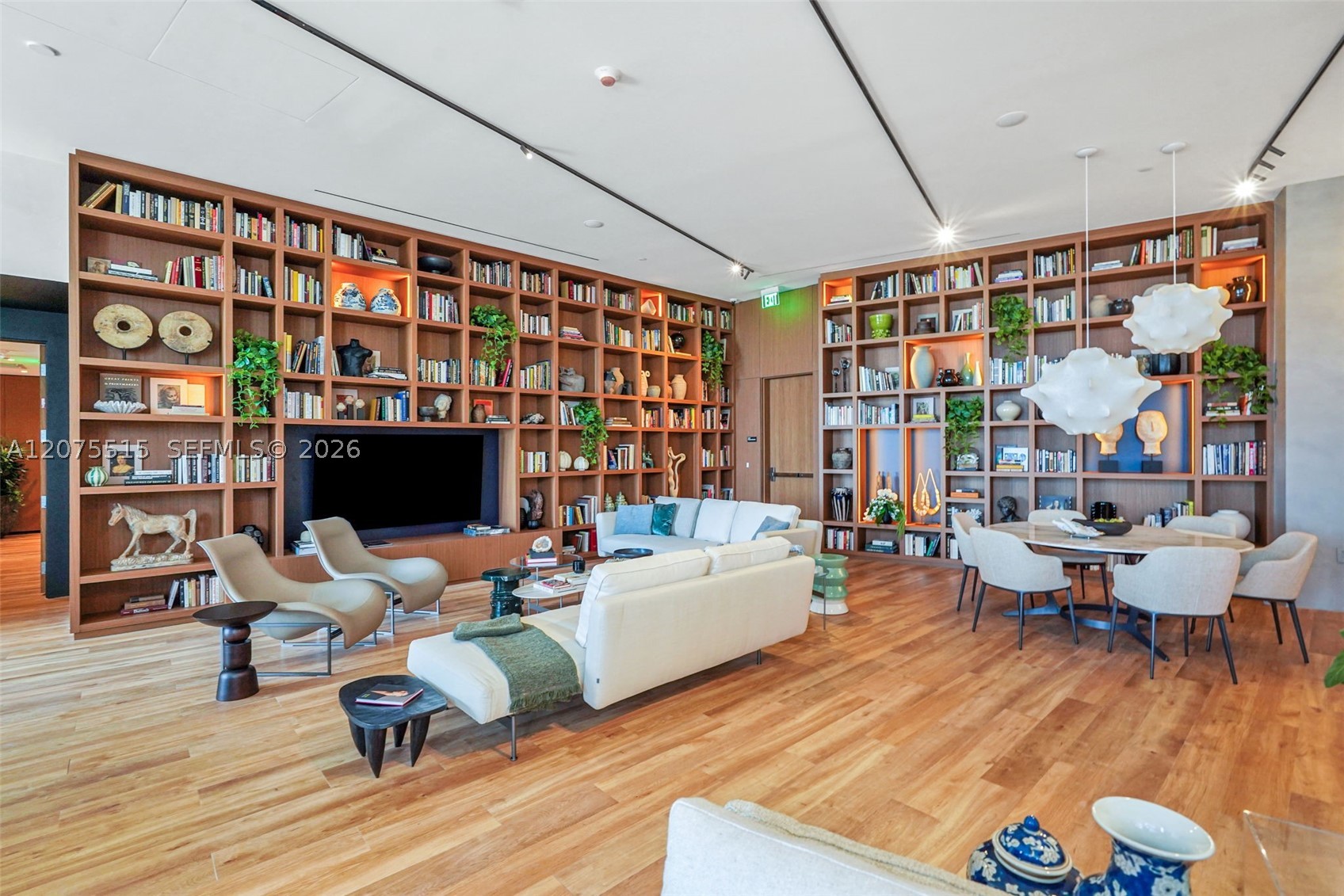 1400 Biscayne Blvd #1706, Miami FL 33132