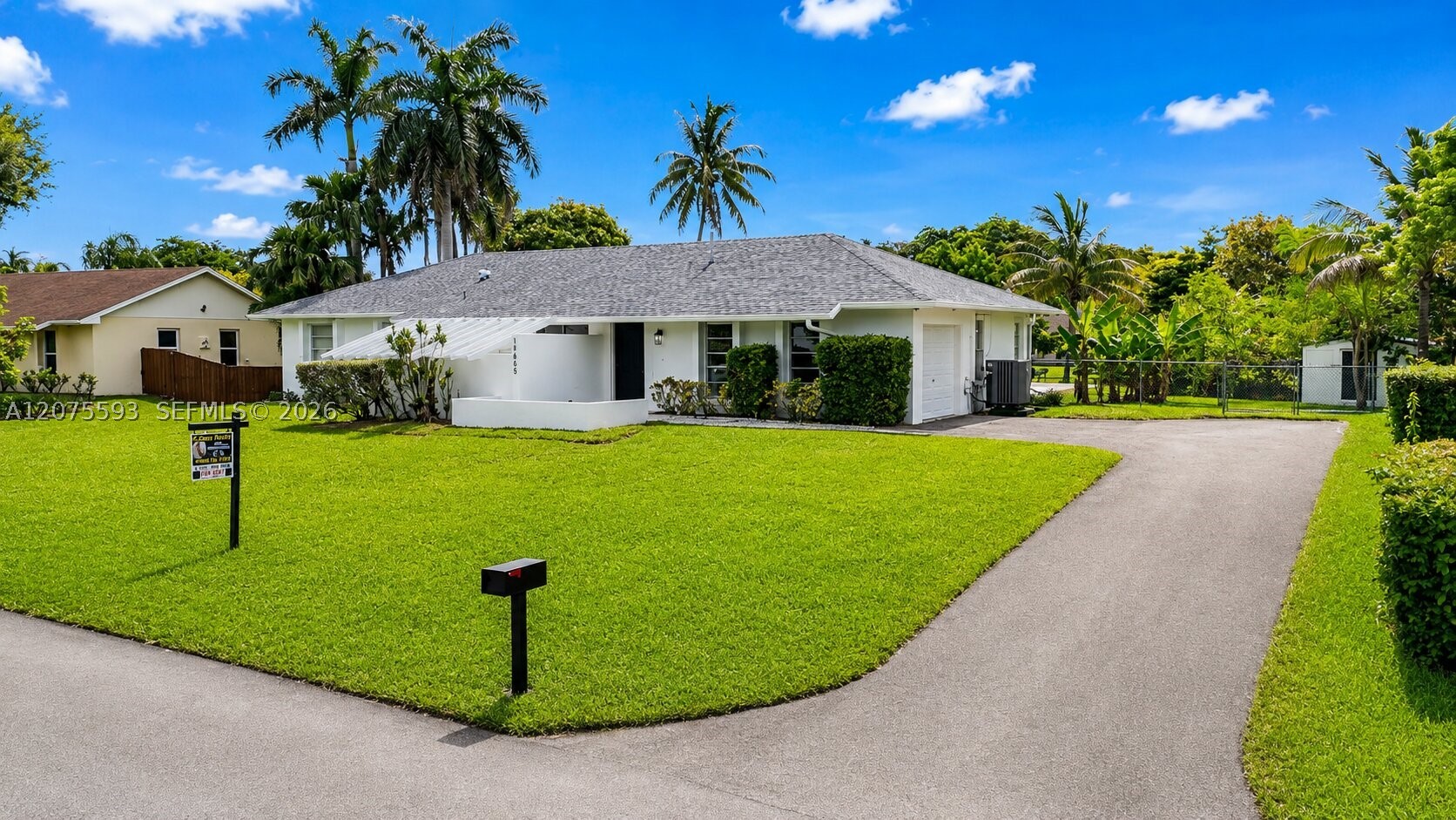 18465 SW 89th Ct, Cutler Bay FL 33157