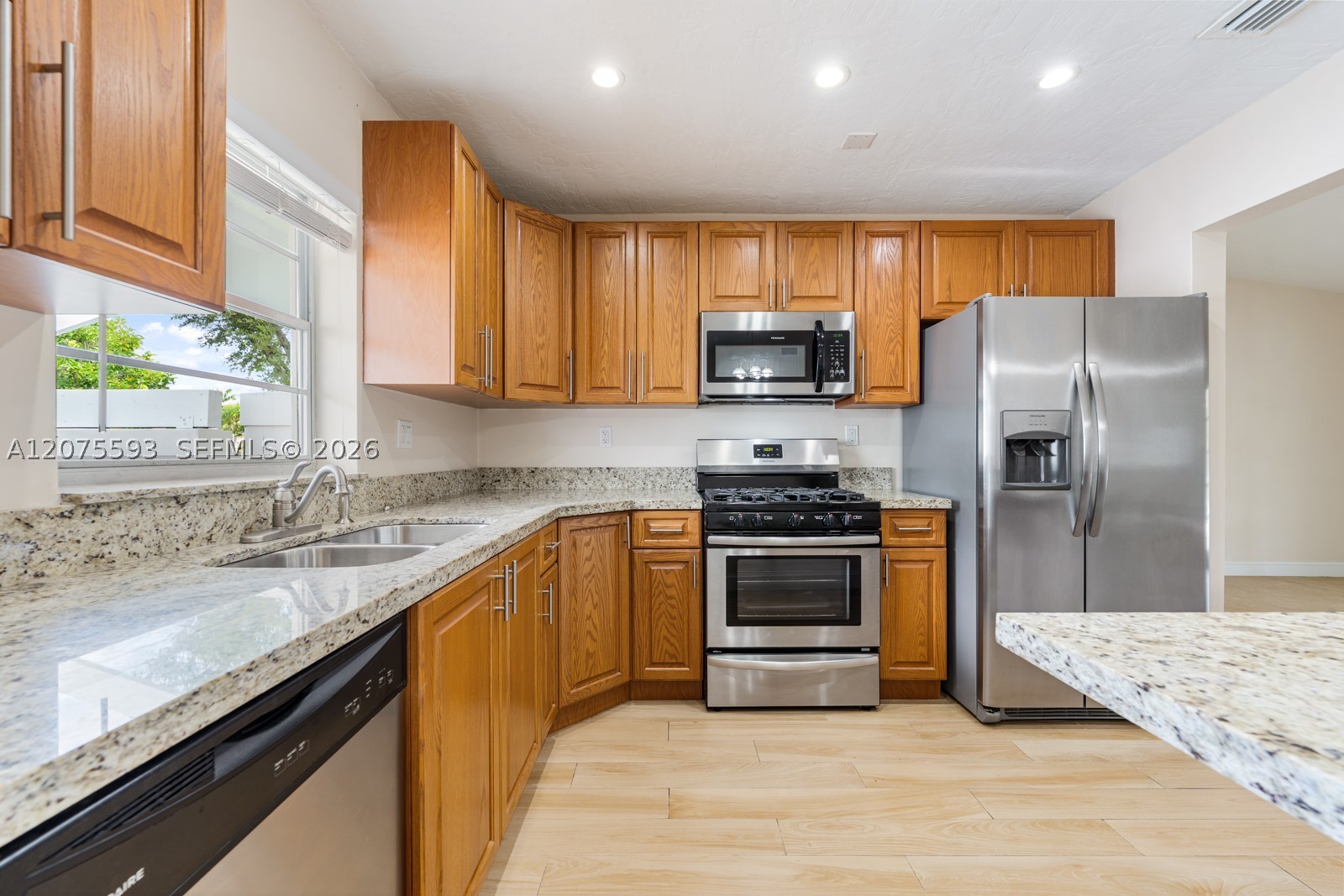 18465 SW 89th Ct, Cutler Bay FL 33157