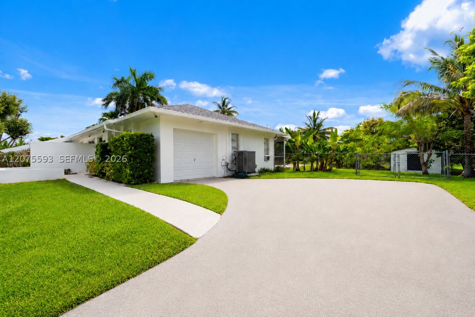 18465 SW 89th Ct, Cutler Bay FL 33157