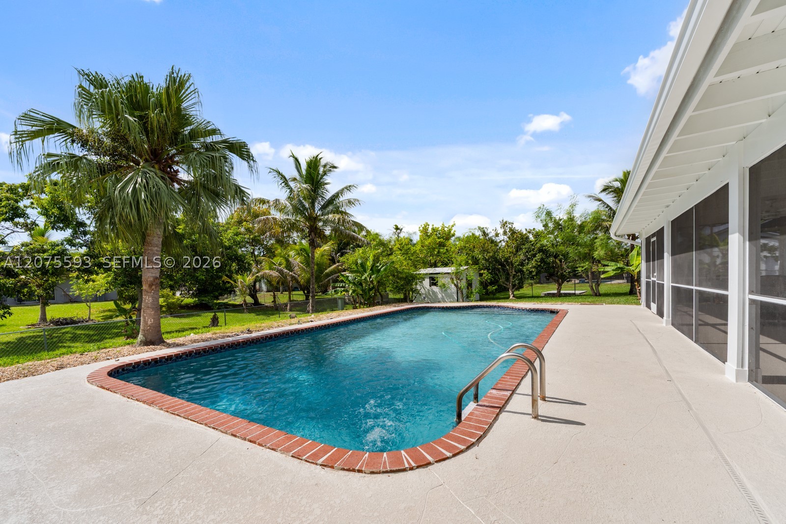 18465 SW 89th Ct, Cutler Bay FL 33157