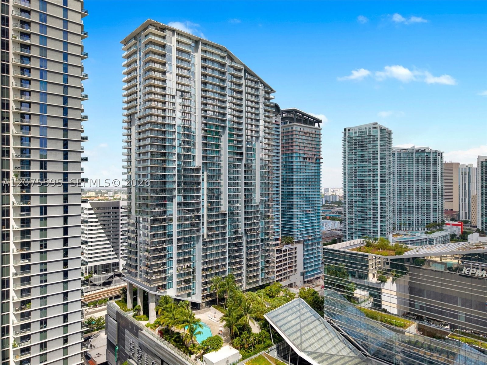 88 SW 7th St #2204, Miami FL 33130