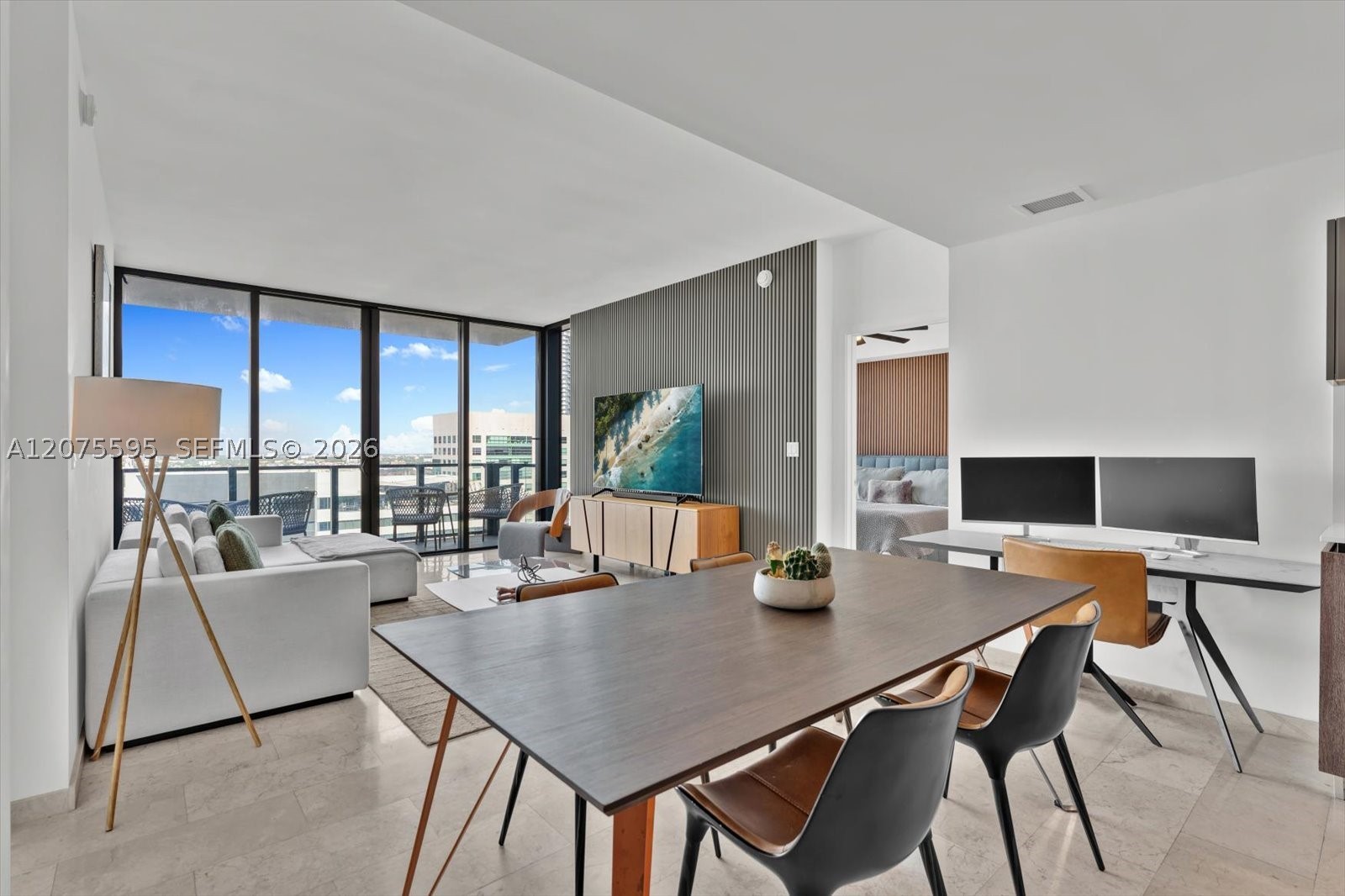 88 SW 7th St #2204, Miami FL 33130