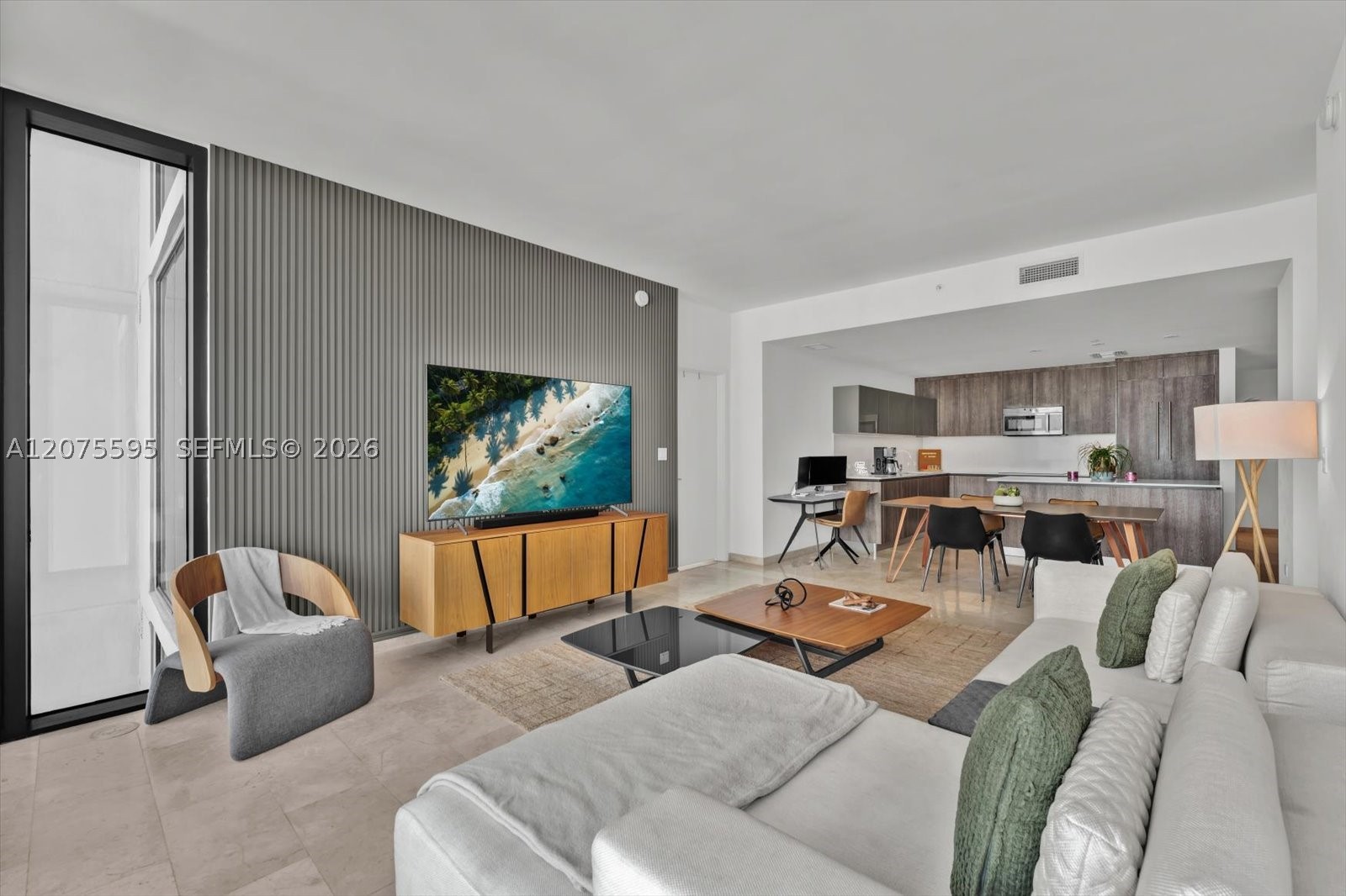88 SW 7th St #2204, Miami FL 33130