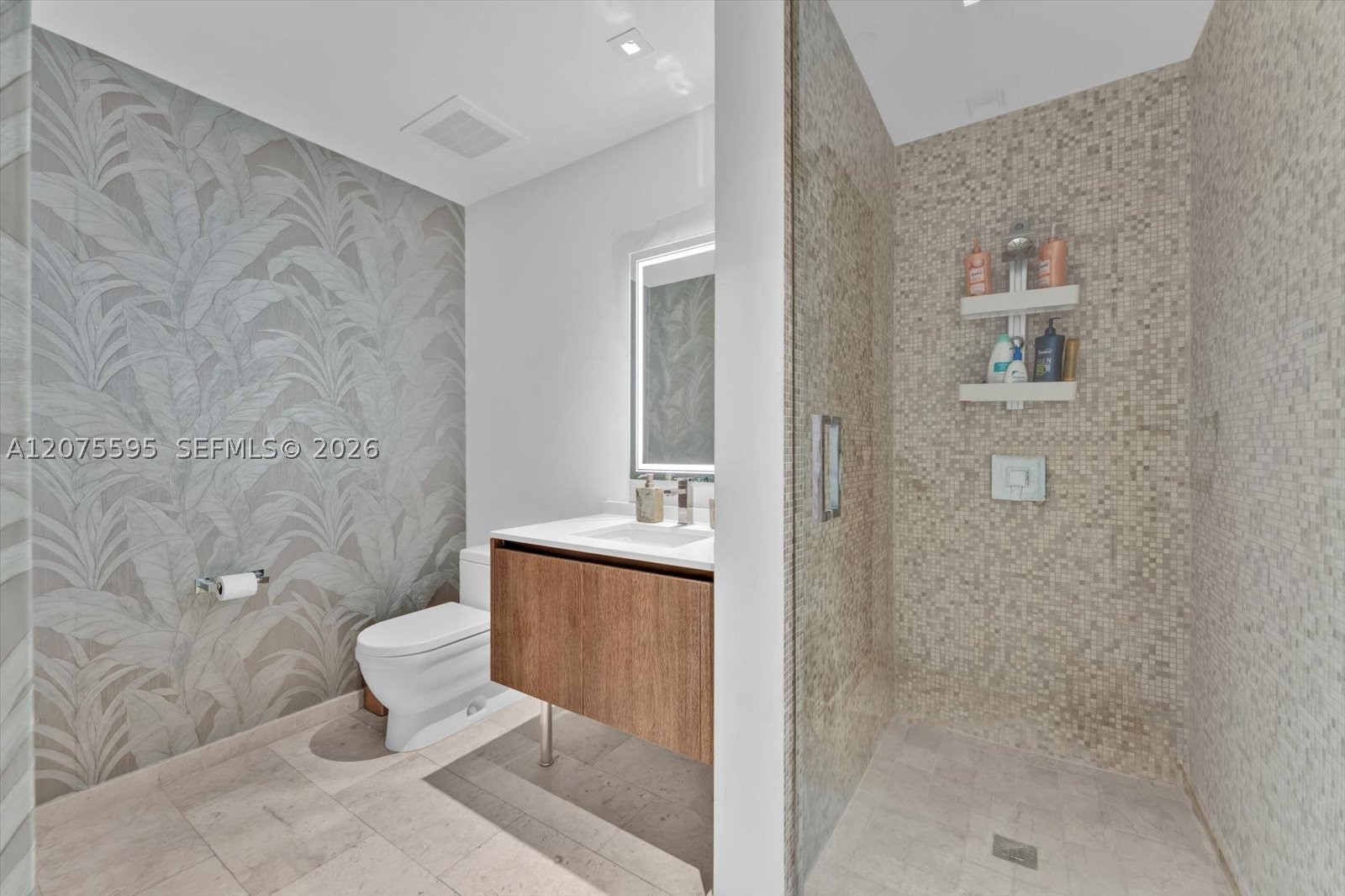 88 SW 7th St #2204, Miami FL 33130