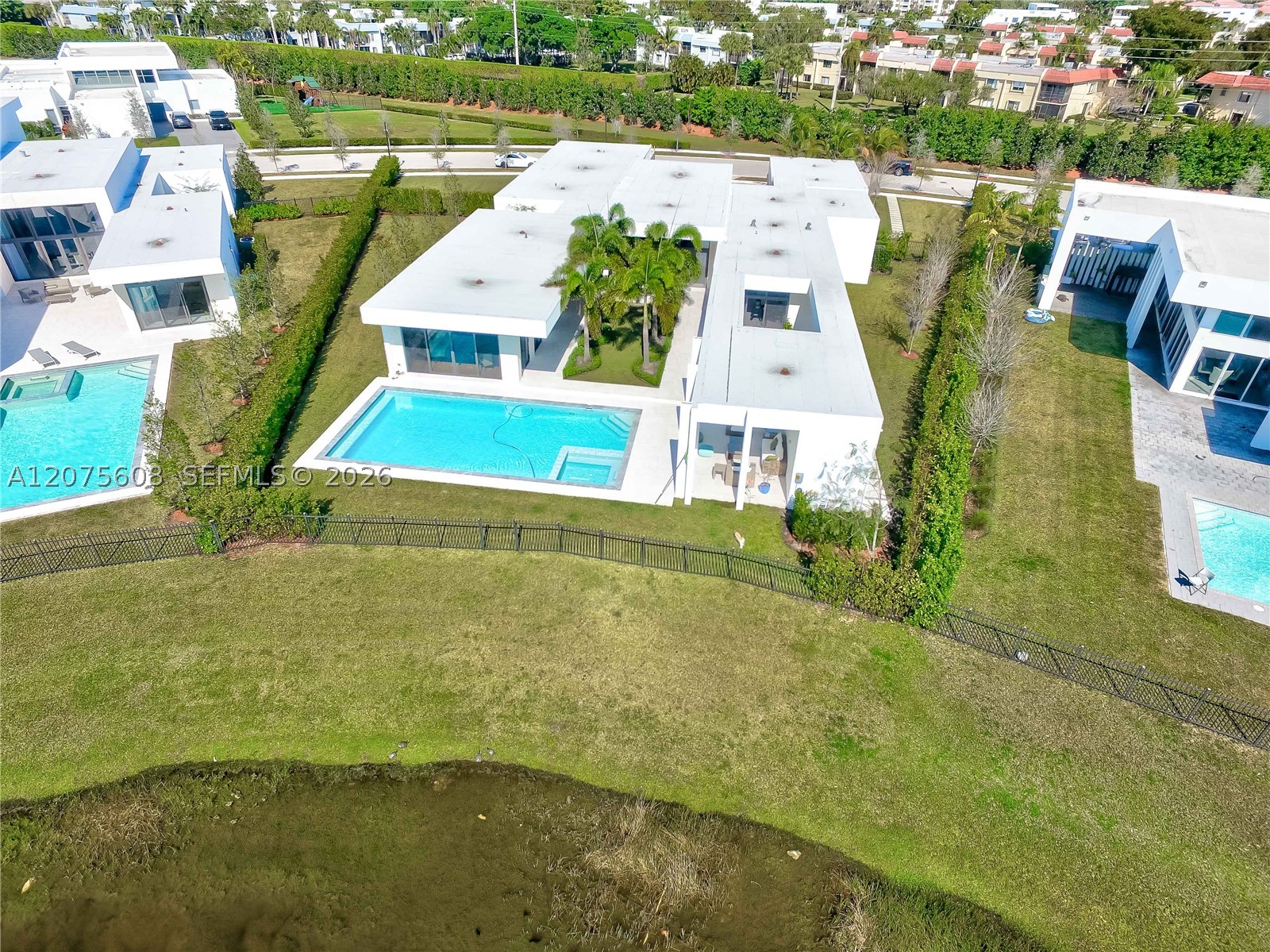 16600 Sunset Way, Weston FL 33326