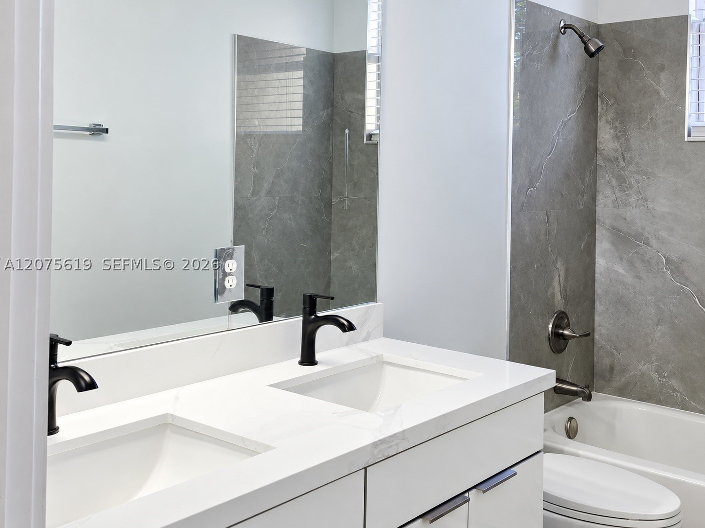 1934 NE 3rd #Ct, Homestead FL 33033