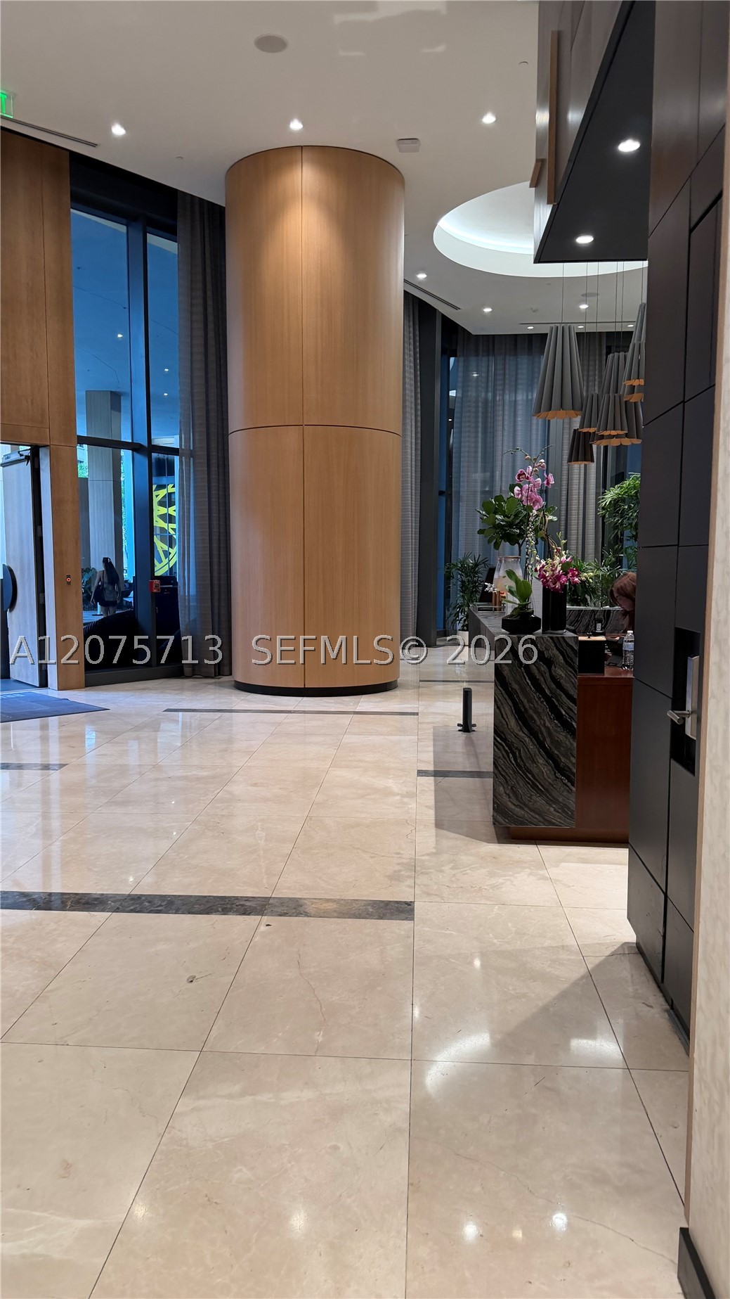 45 SW 9th St #1106, Miami FL 33130