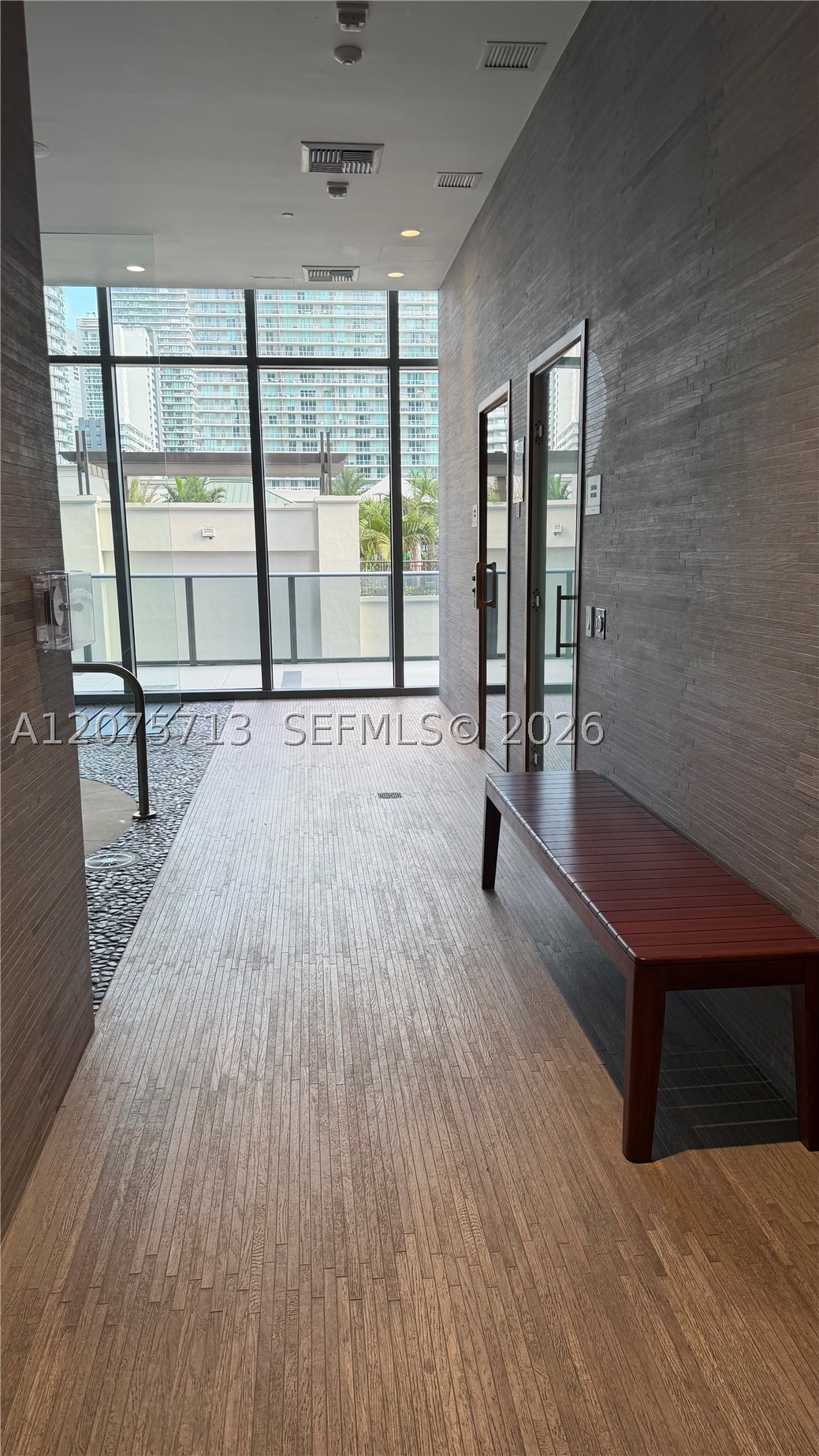 45 SW 9th St #1106, Miami FL 33130