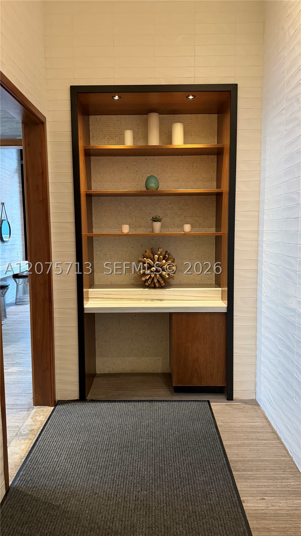 45 SW 9th St #1106, Miami FL 33130