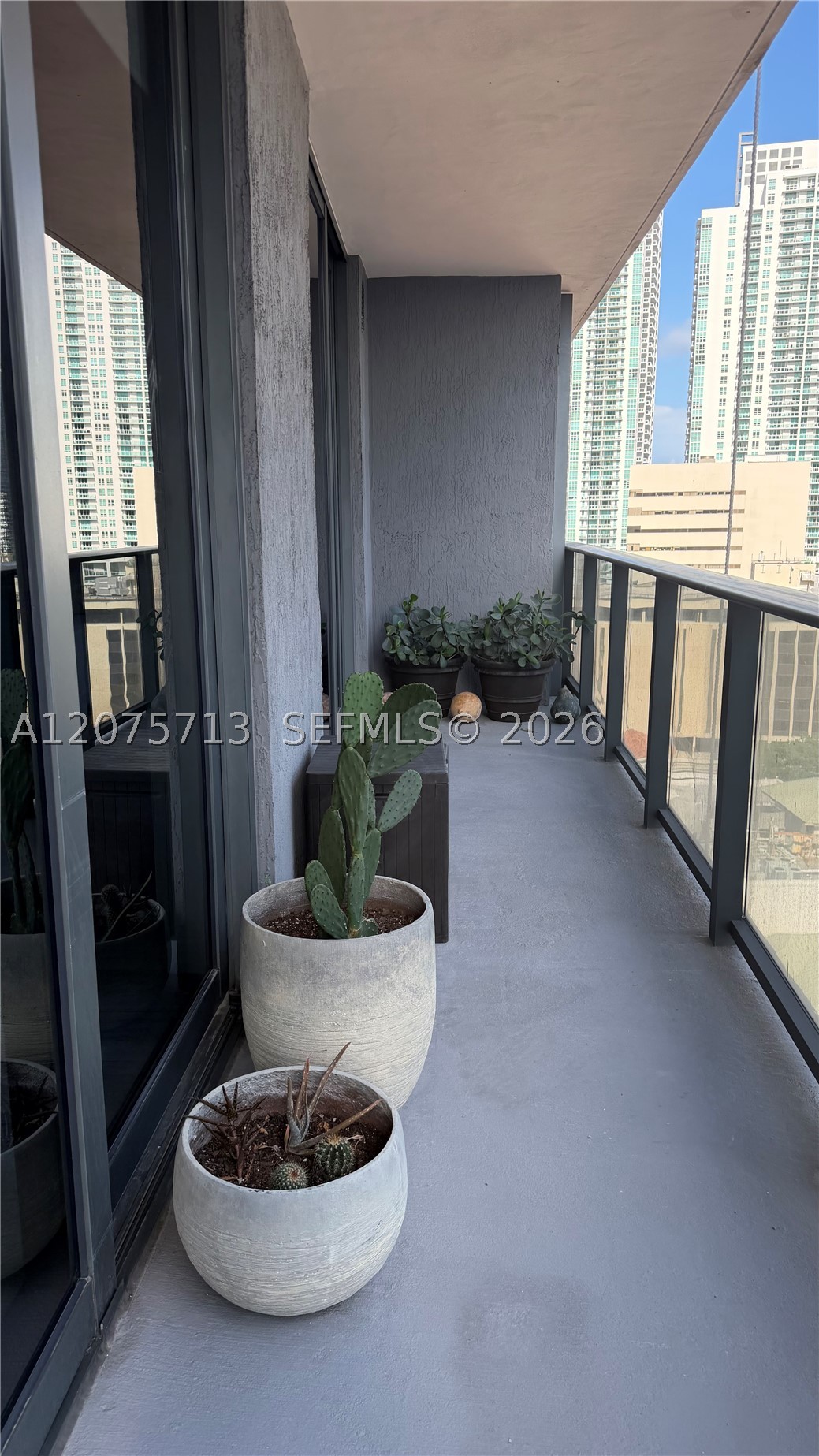 45 SW 9th St #1106, Miami FL 33130
