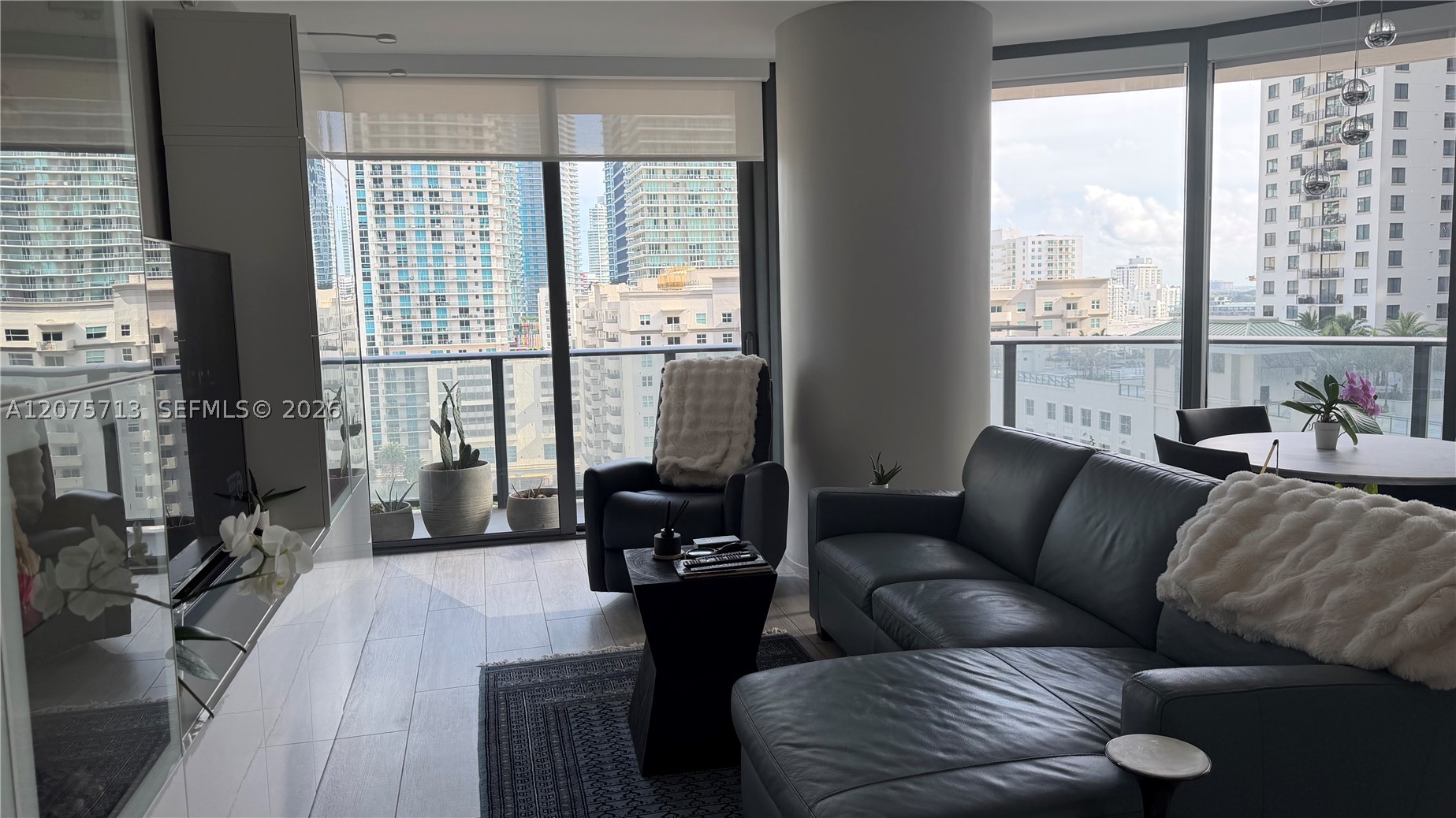 45 SW 9th St #1106, Miami FL 33130