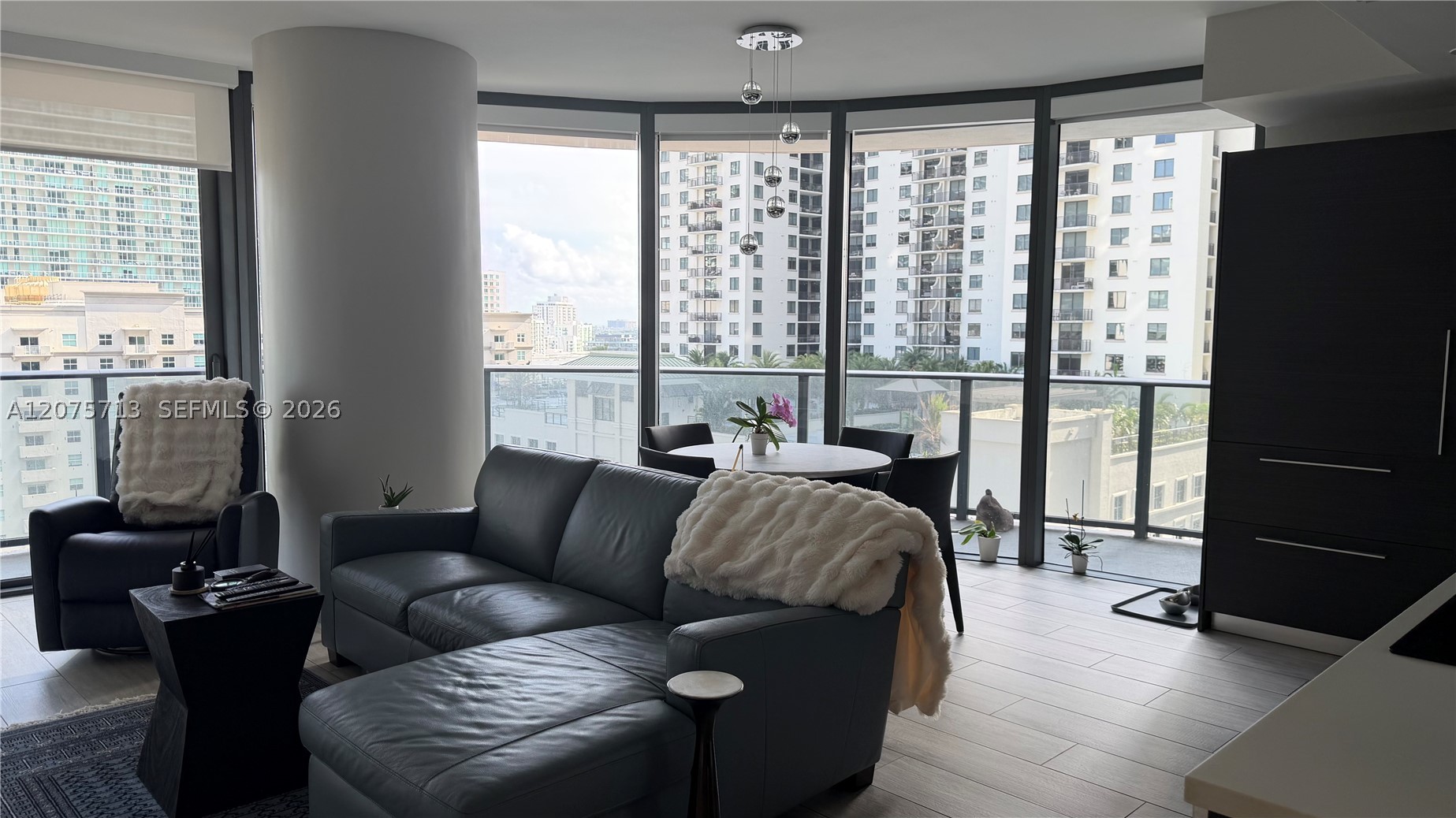 45 SW 9th St #1106, Miami FL 33130