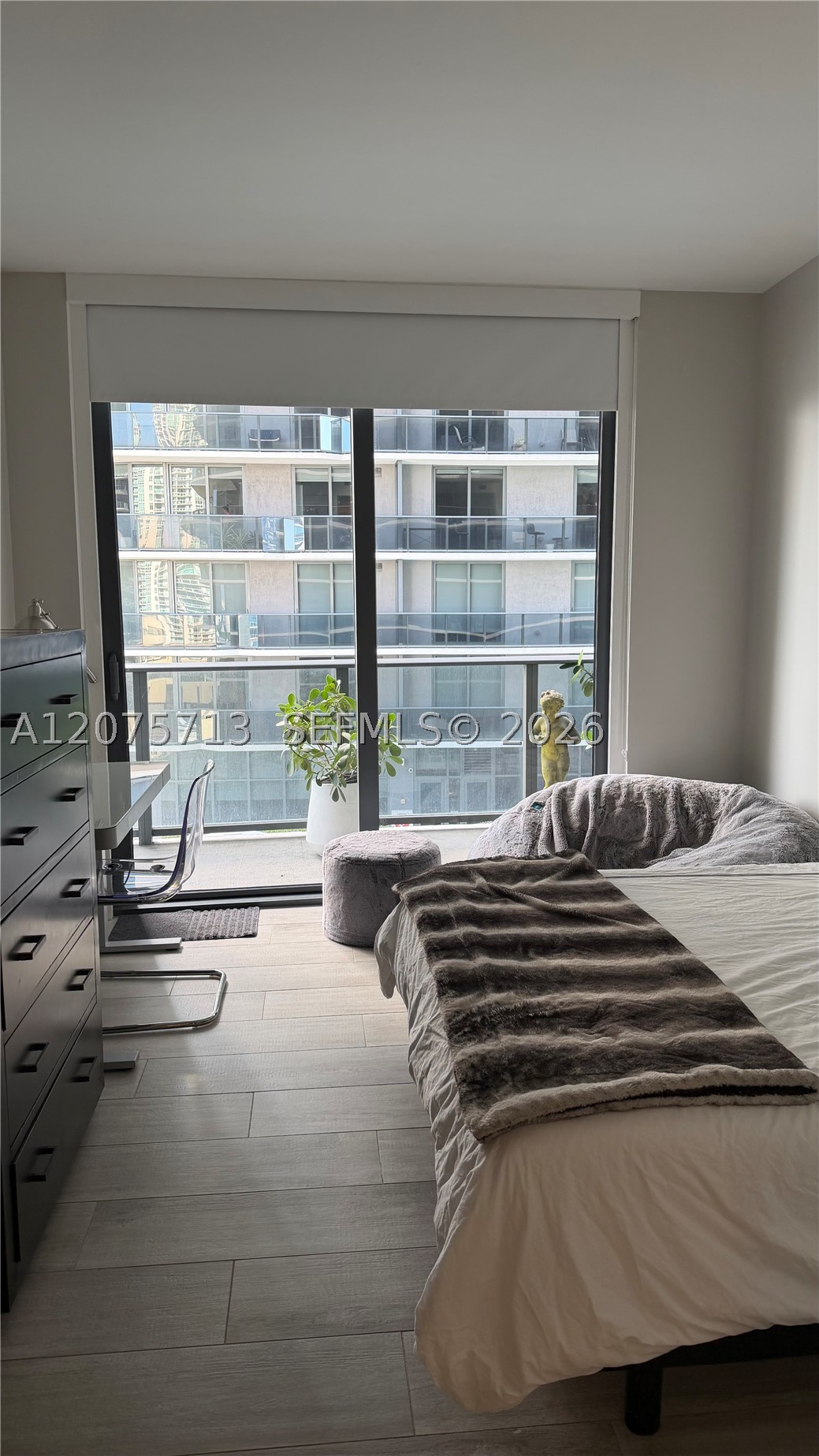45 SW 9th St #1106, Miami FL 33130
