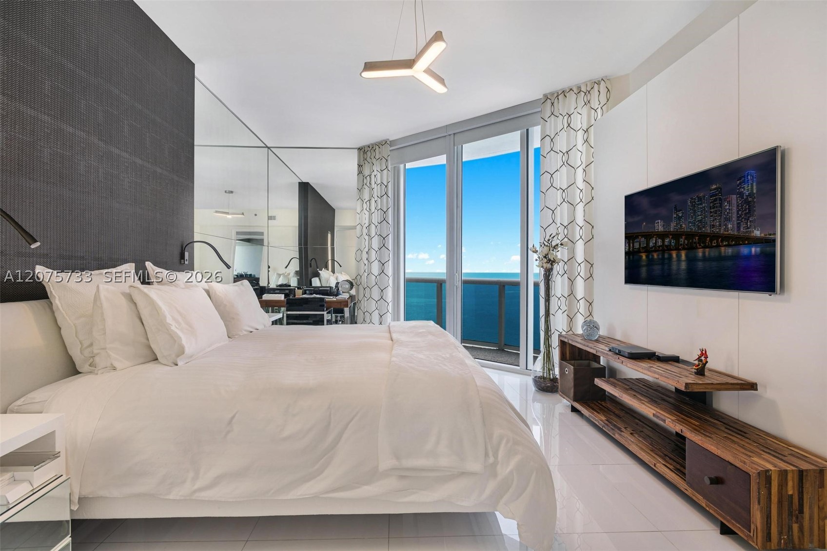 16001 SW Collins Ave #2406, Sunny Isles Beach FL 33160