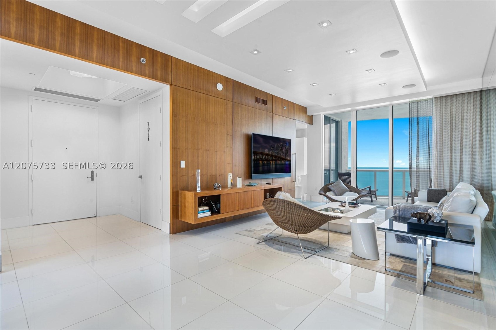 16001 SW Collins Ave #2406, Sunny Isles Beach FL 33160