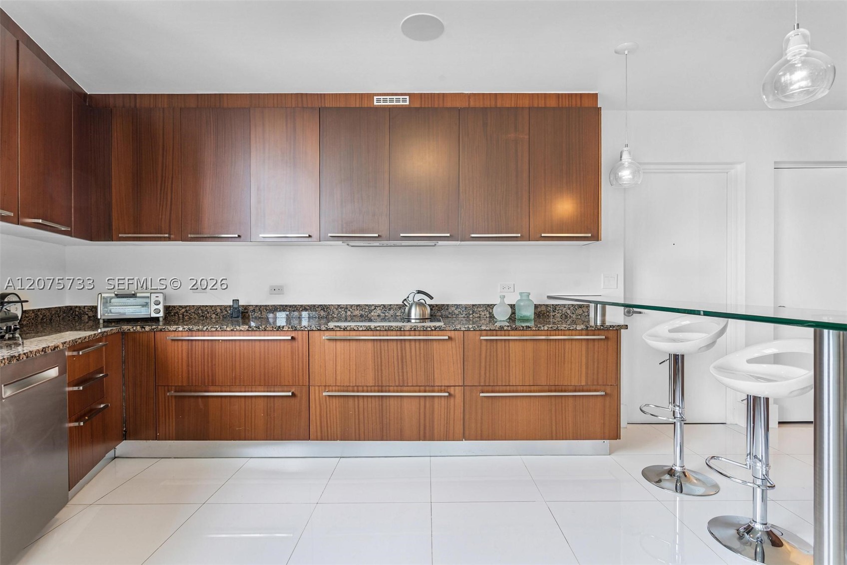 16001 SW Collins Ave #2406, Sunny Isles Beach FL 33160