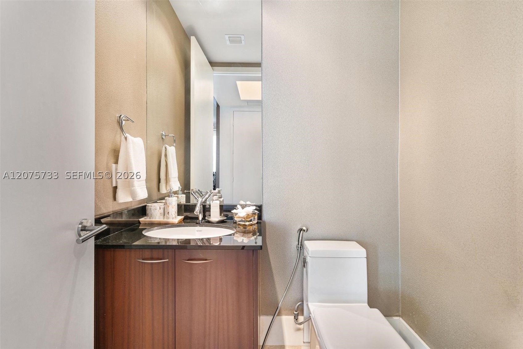 16001 SW Collins Ave #2406, Sunny Isles Beach FL 33160
