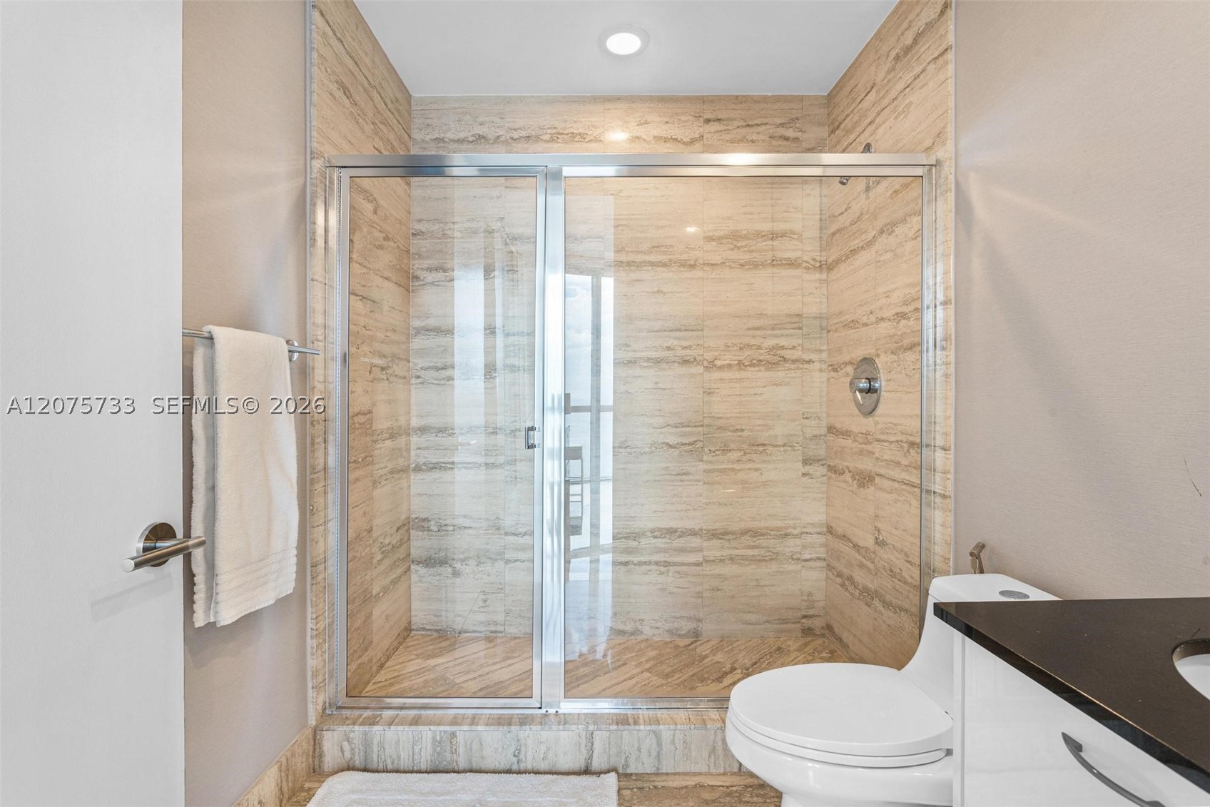 16001 SW Collins Ave #2406, Sunny Isles Beach FL 33160