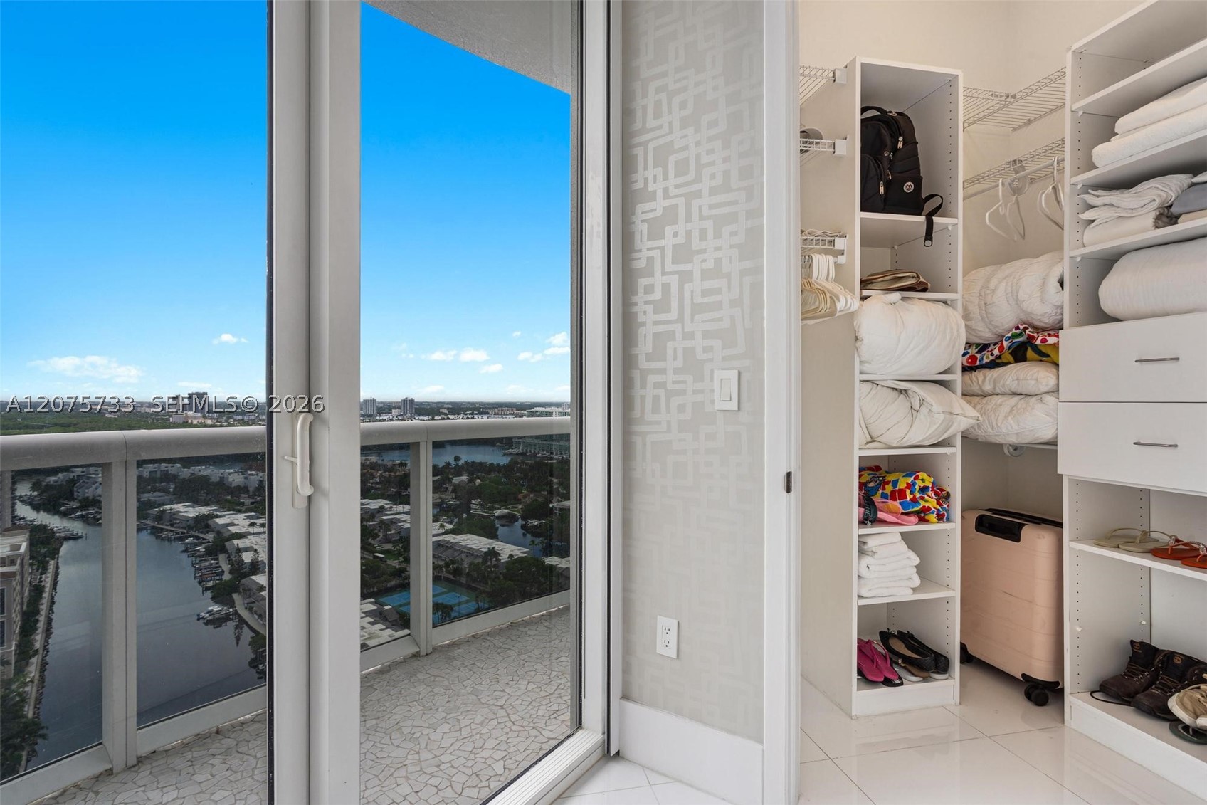 16001 SW Collins Ave #2406, Sunny Isles Beach FL 33160