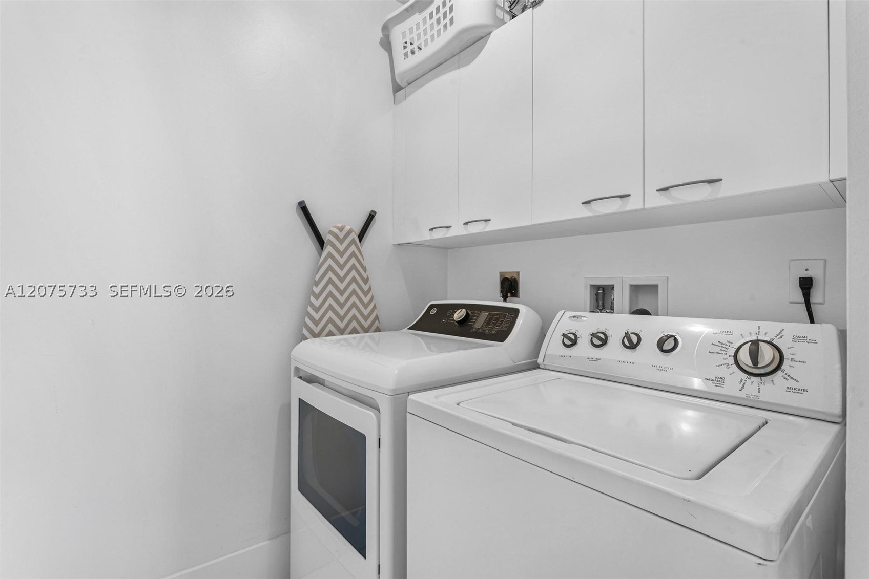 16001 SW Collins Ave #2406, Sunny Isles Beach FL 33160