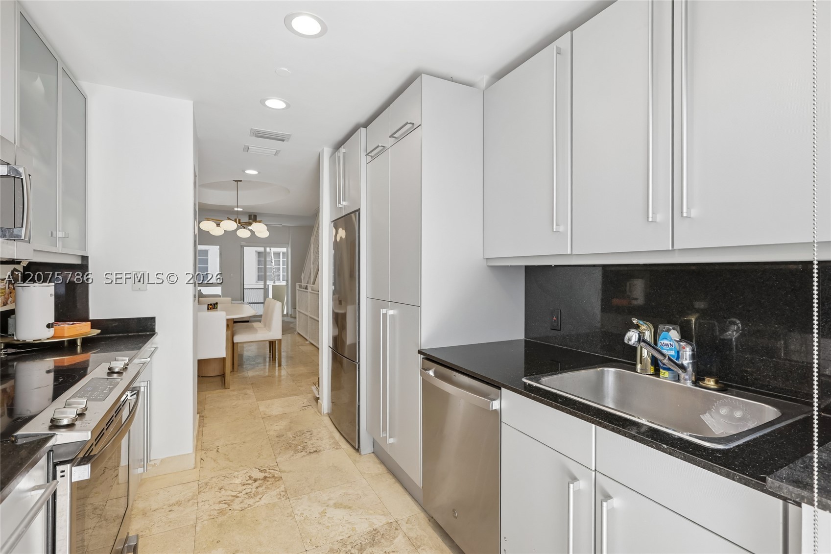 204 Washington Ave #13, Miami Beach FL 33139