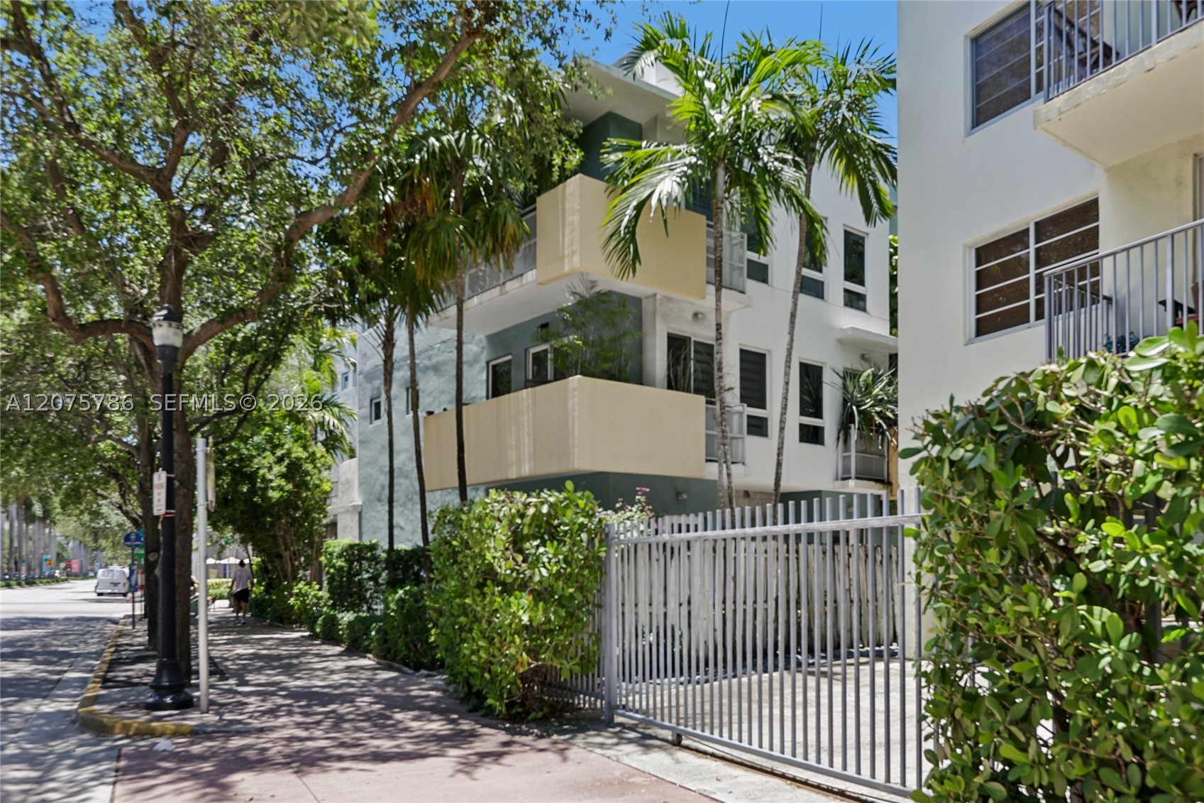 204 Washington Ave #13, Miami Beach FL 33139