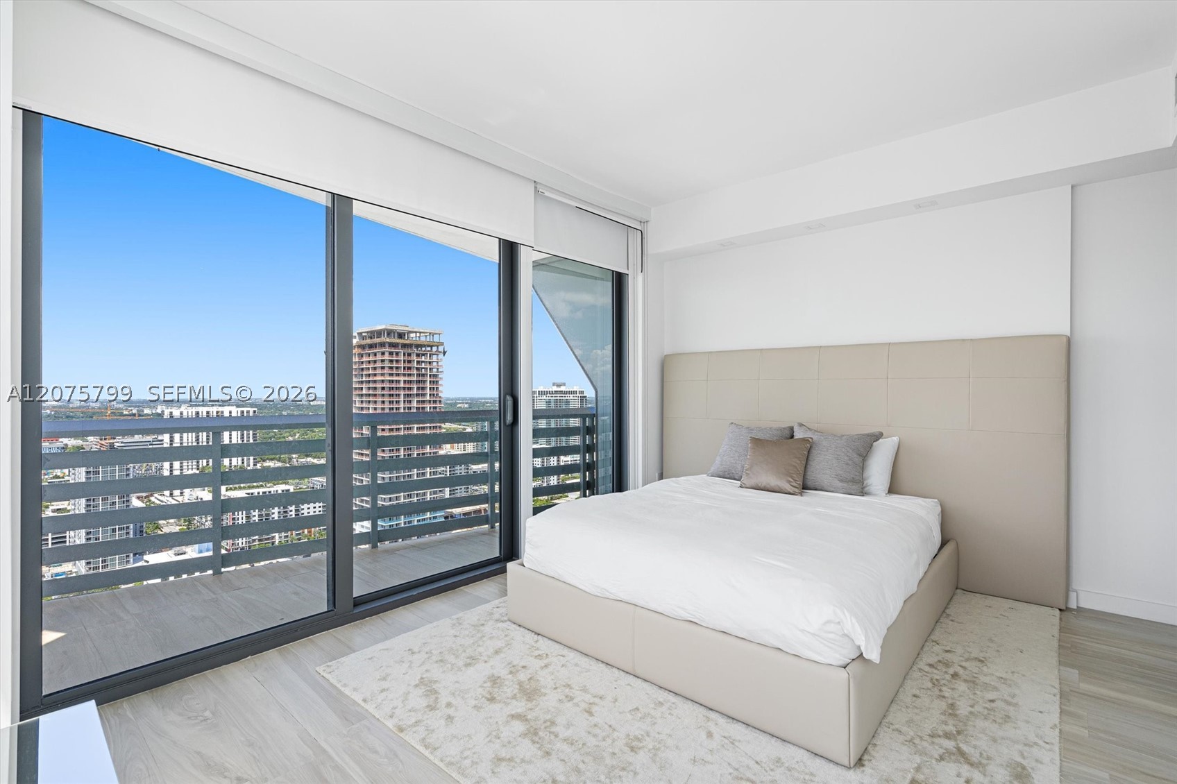 460 NE 28th St #3508, Miami FL 33137
