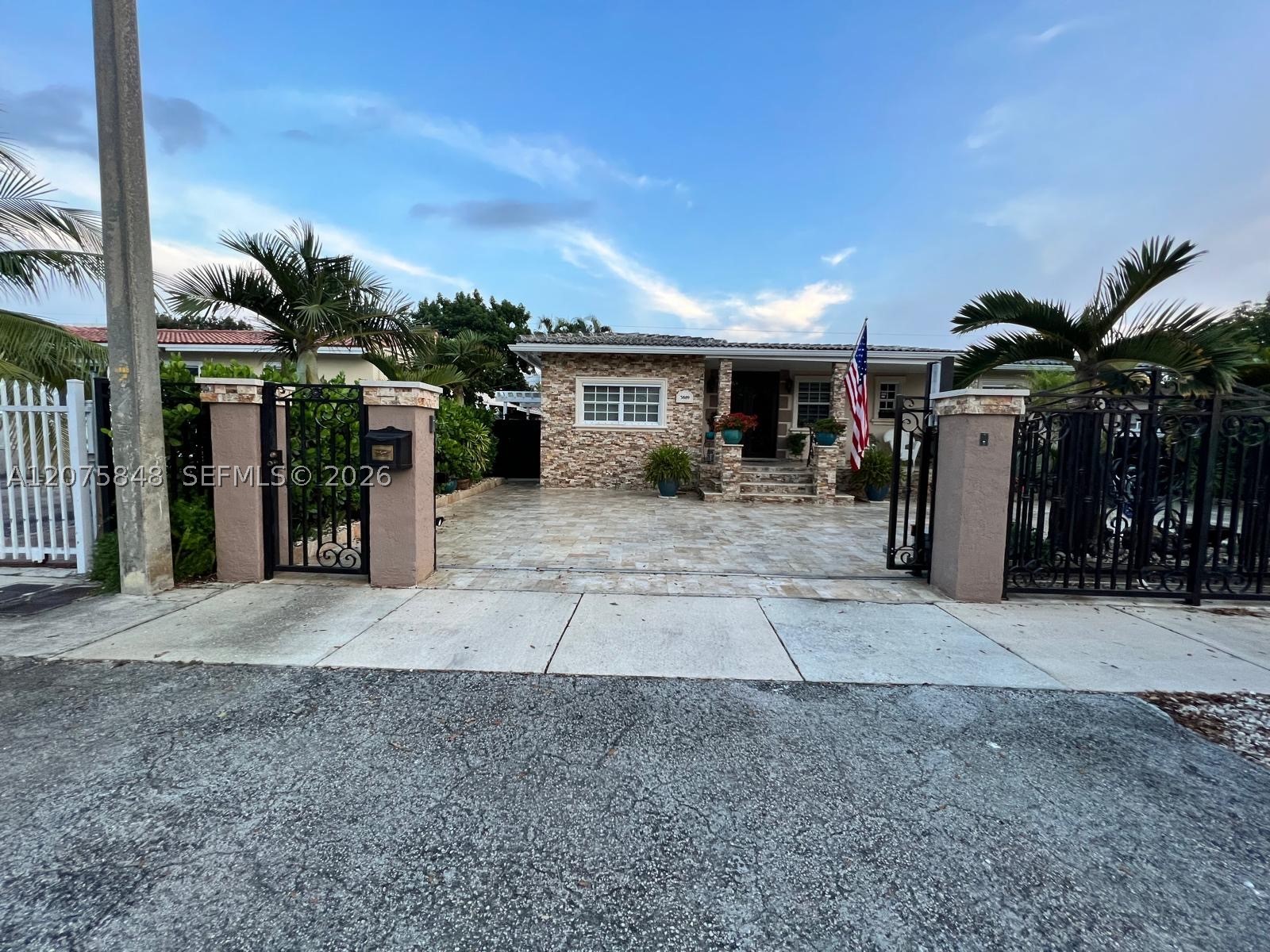3889 NW 5th St, Miami FL 33126