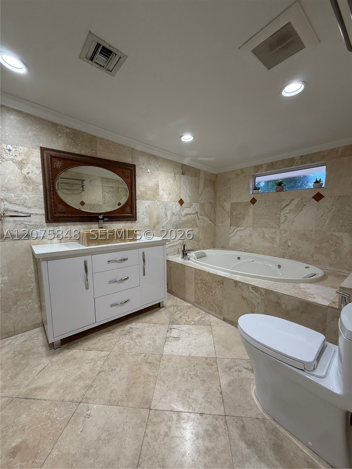 3889 NW 5th St, Miami FL 33126